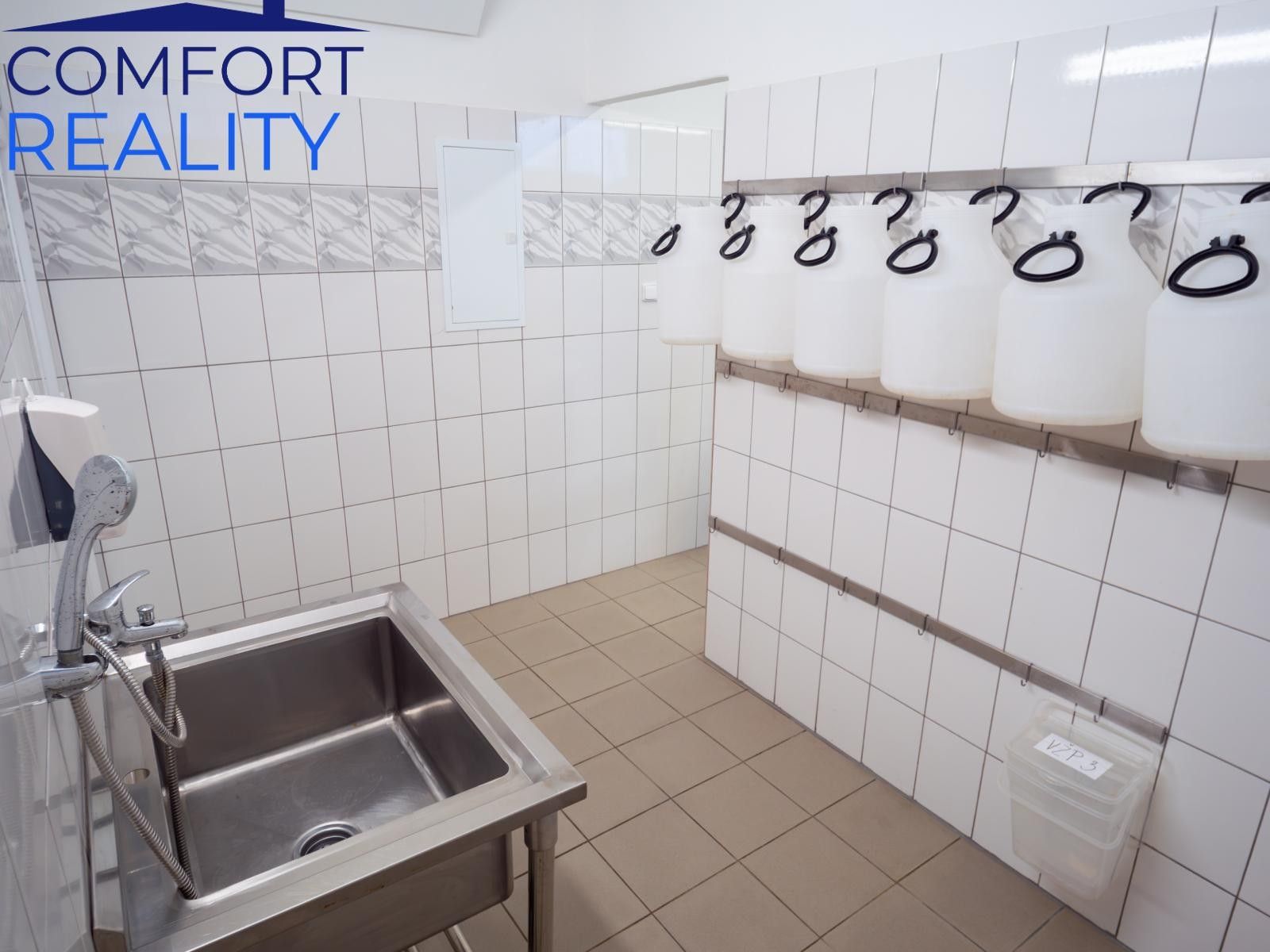 Prodej komerčního prostoru 220 m² - foto 3