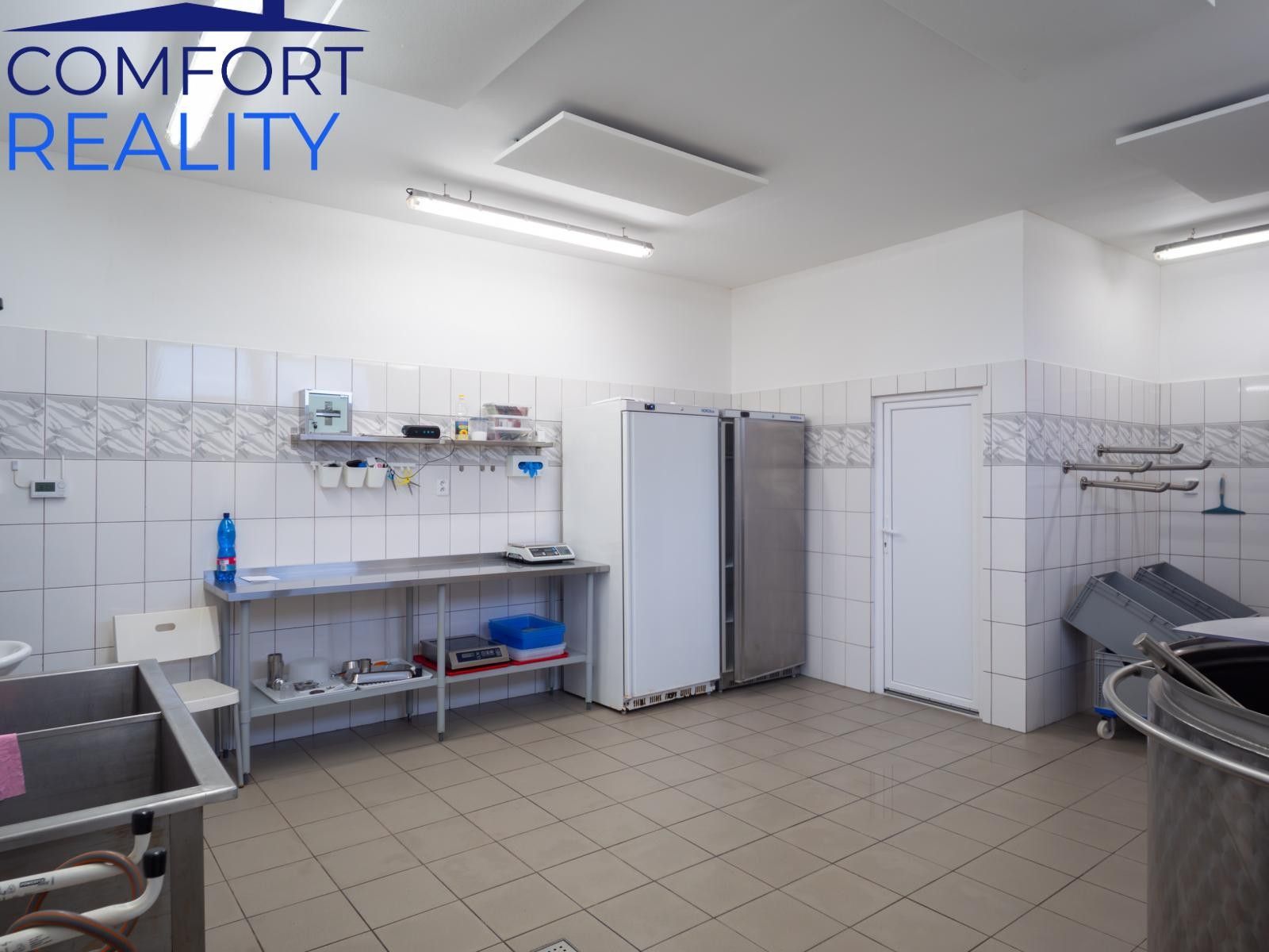 Prodej komerčního prostoru 220 m² - foto 5