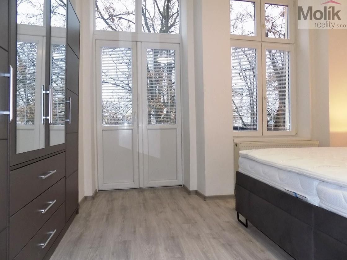 Pronájem bytu 2+1 53 m² - foto 3