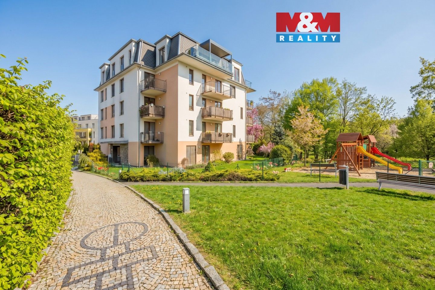 Prodej bytu 3+kk 75 m² - foto 1