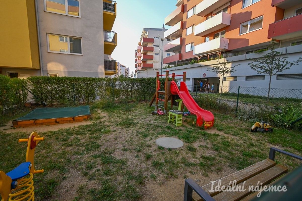 Prodej bytu 1+kk 32 m² - foto 8