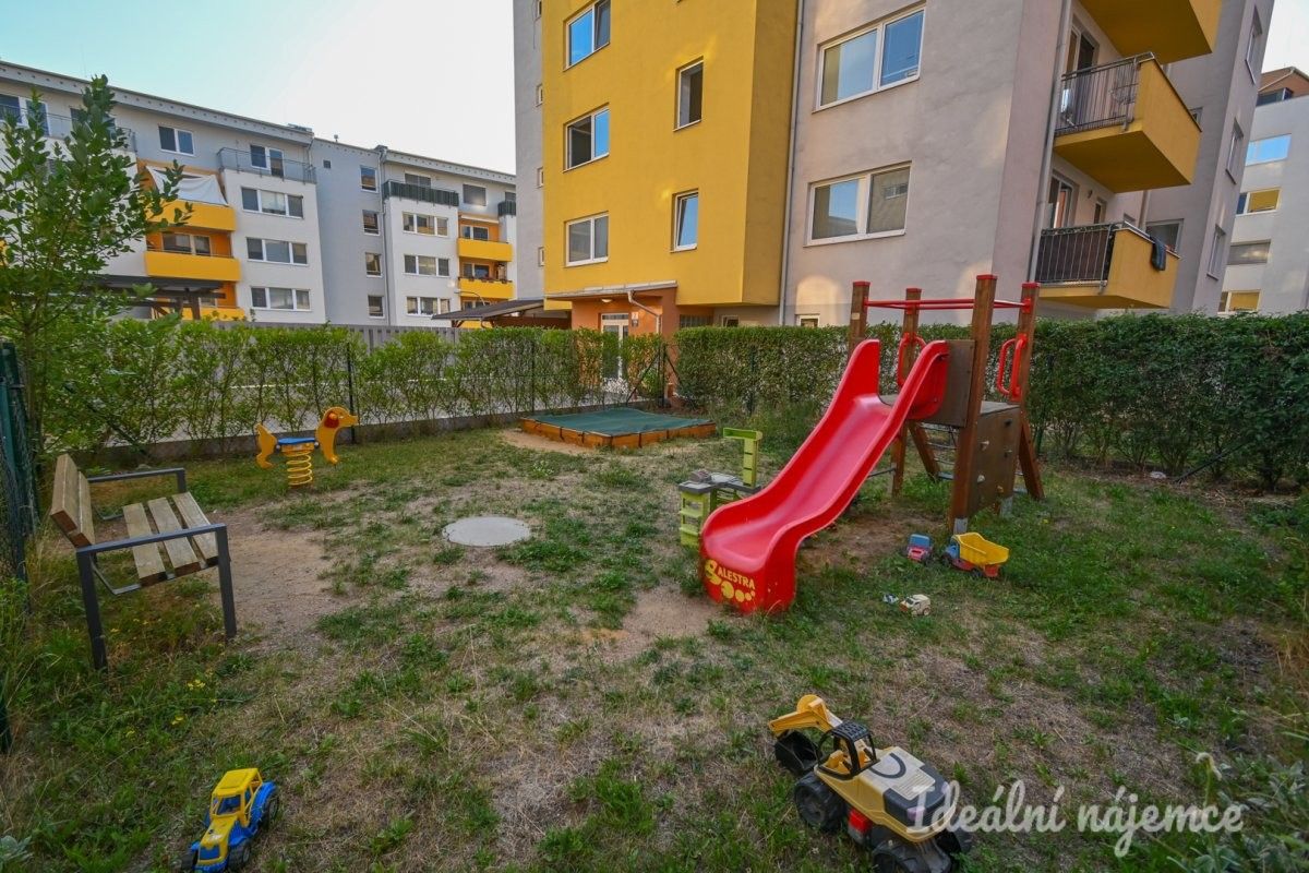 Prodej bytu 1+kk 32 m² - foto 9