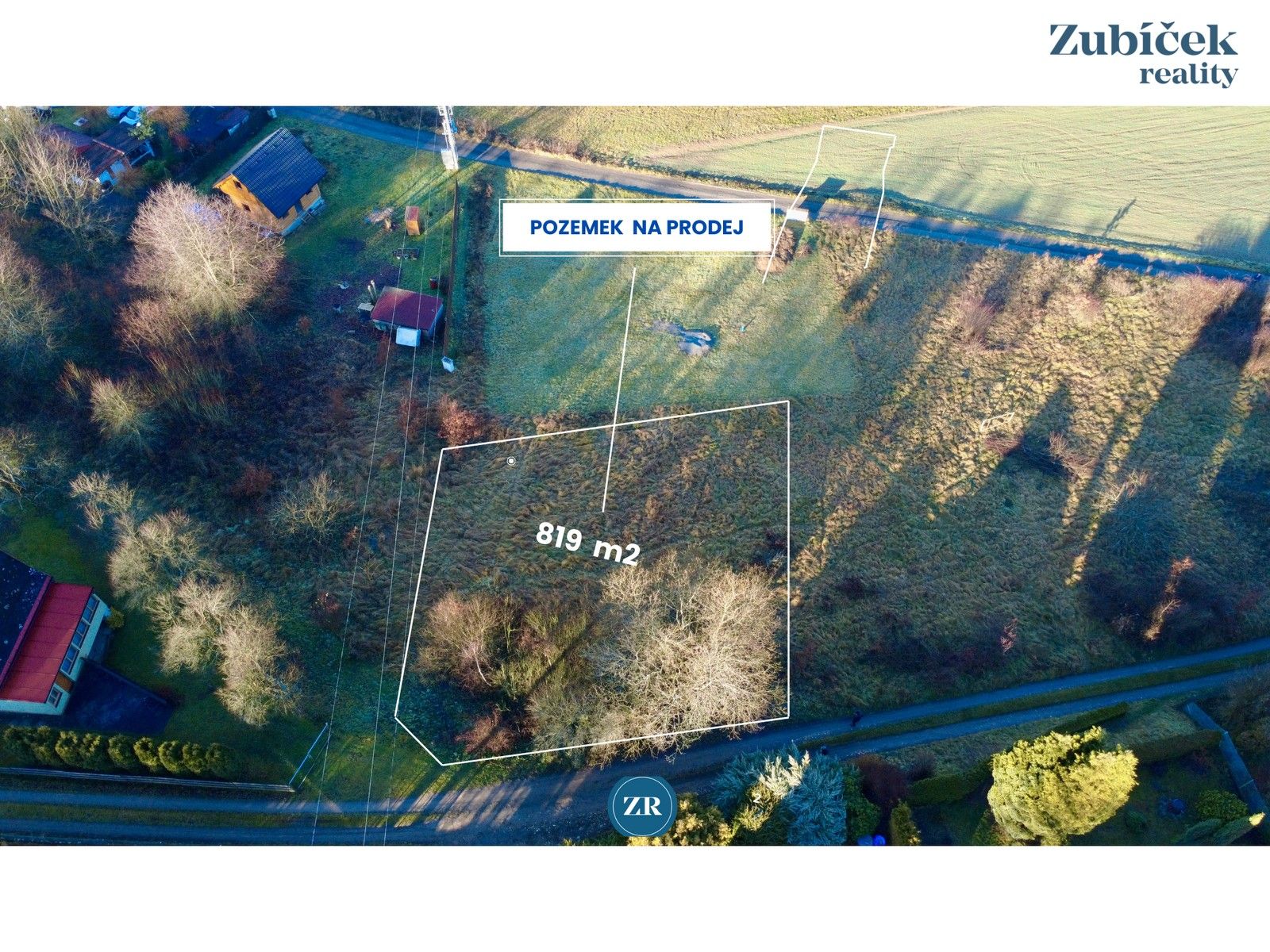 Prodej pozemku 819 m² - foto 1