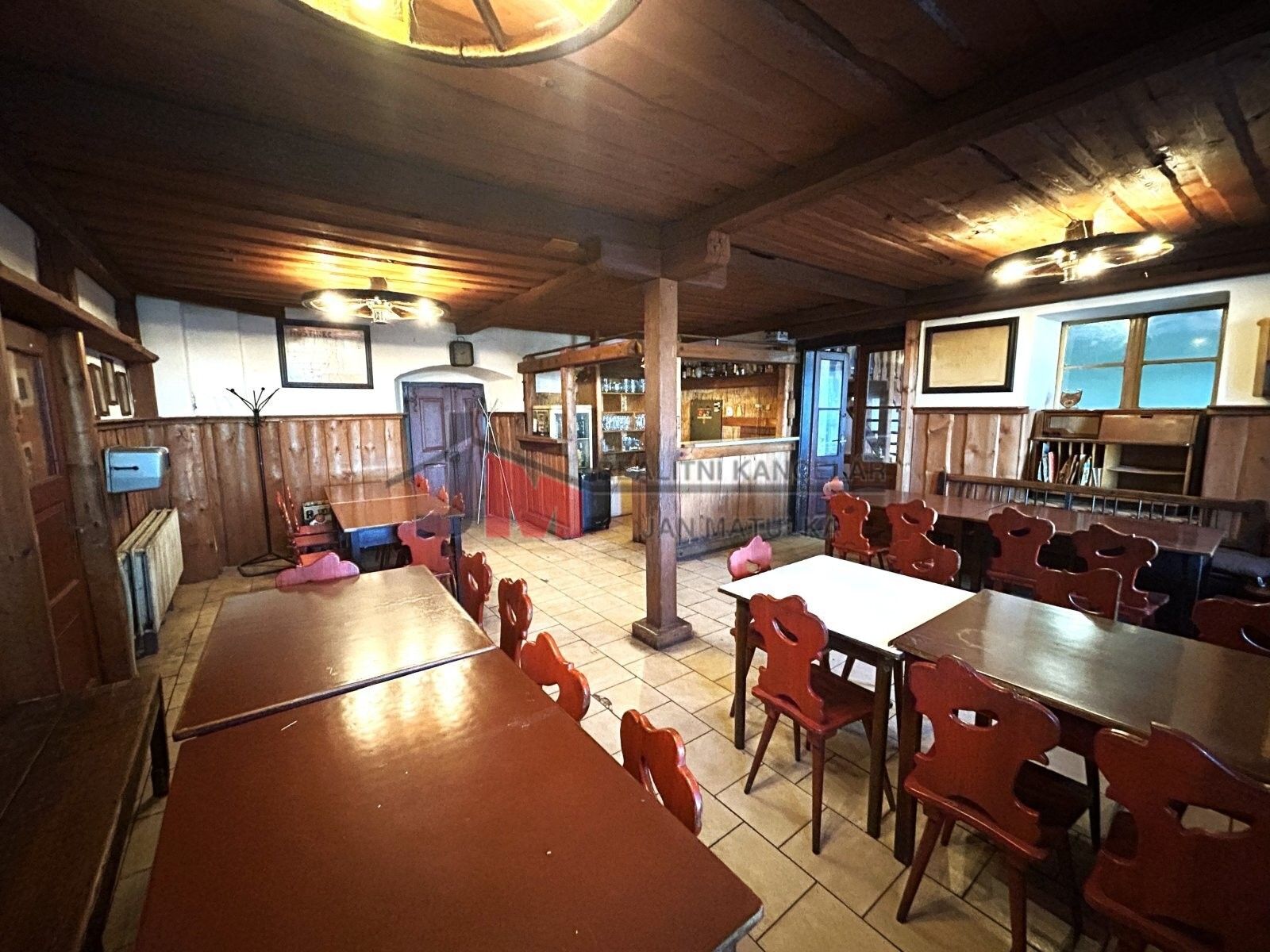 Prodej komerčního prostoru 400 m² - foto 9