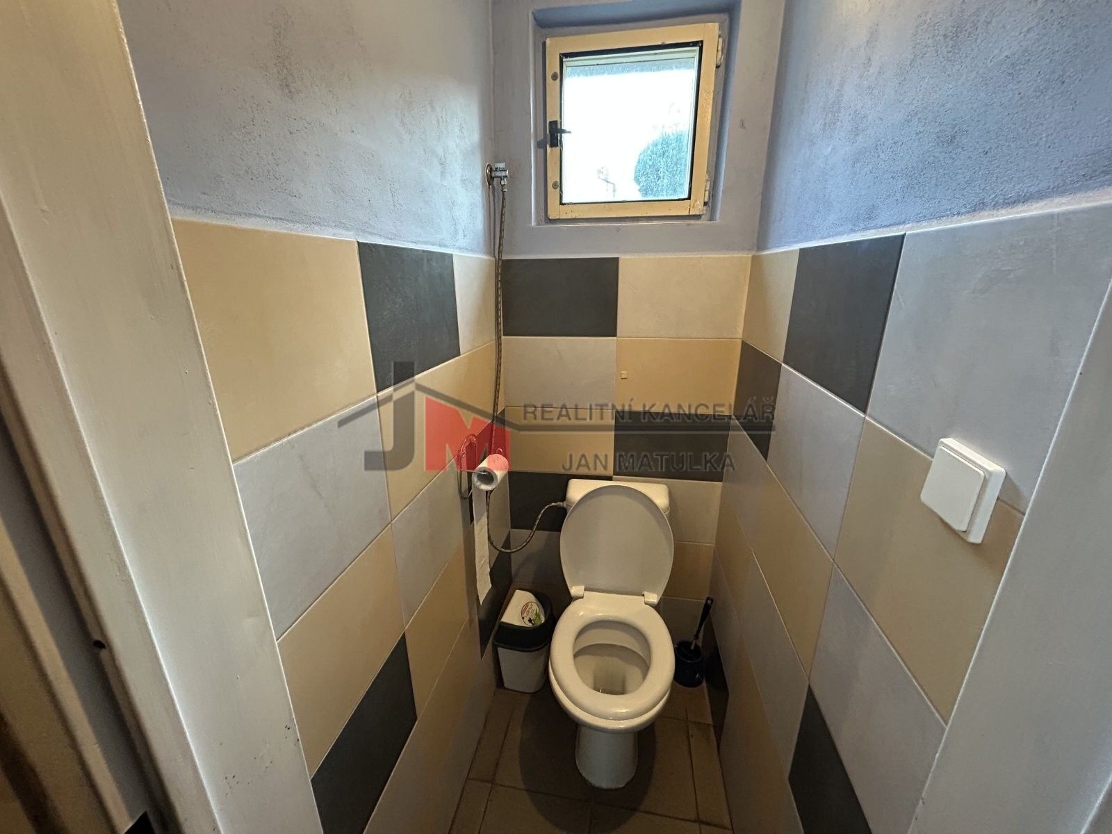 Prodej komerčního prostoru 400 m² - foto 12