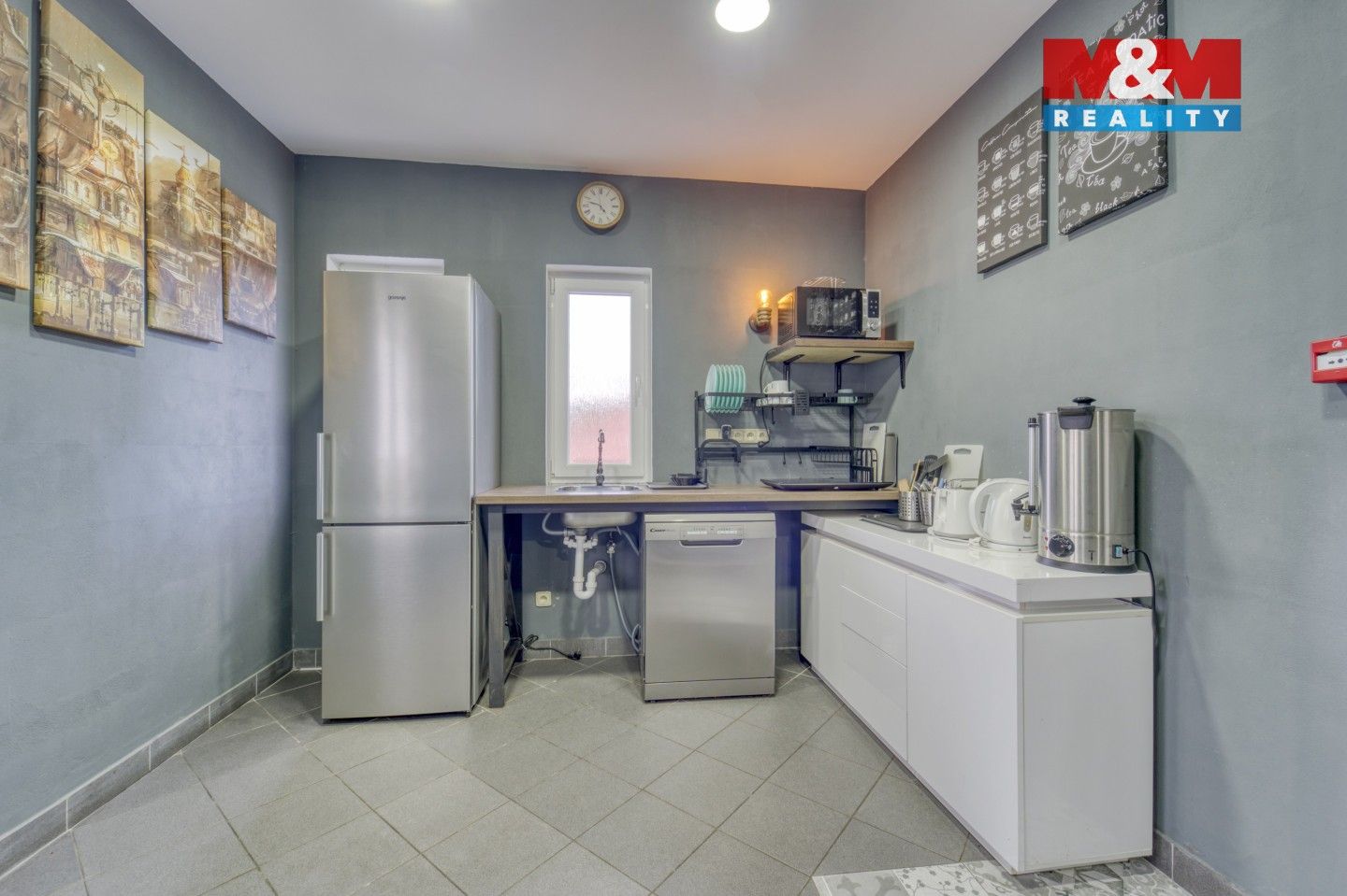 Prodej komerčního prostoru 562 m² - foto 2