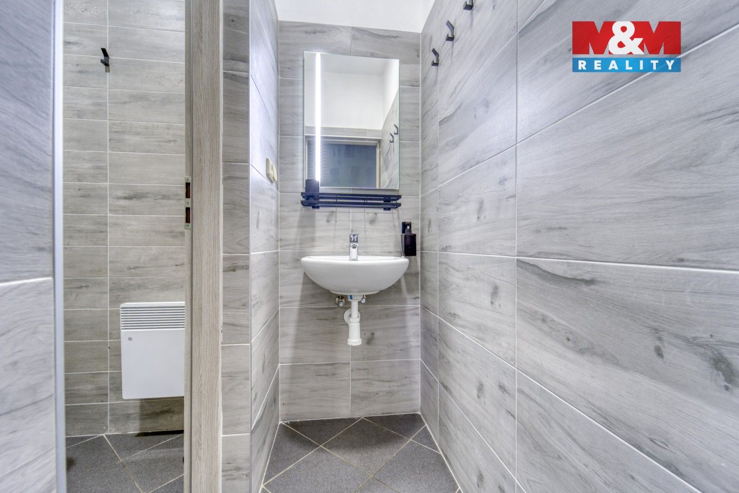 Prodej komerčního prostoru 562 m² - foto 30