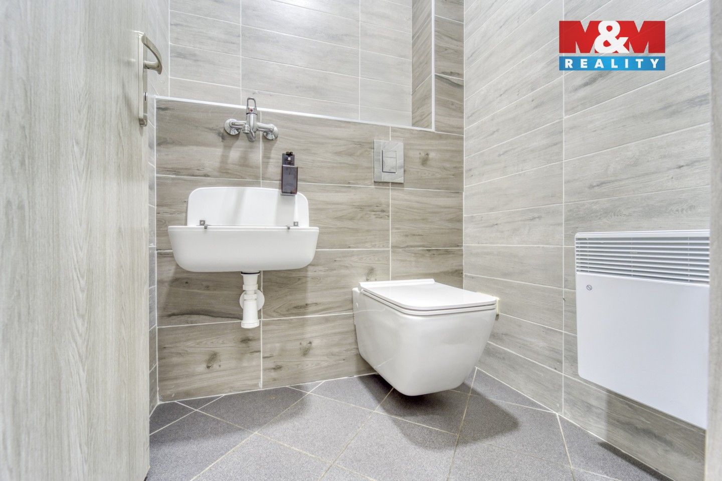 Prodej komerčního prostoru 562 m² - foto 33