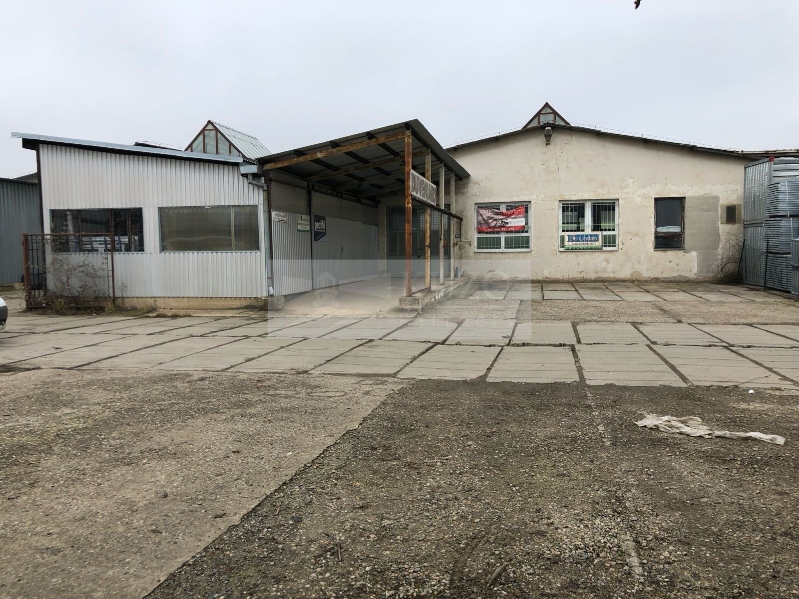 Pronájem komerčního prostoru 912 m² - foto 3