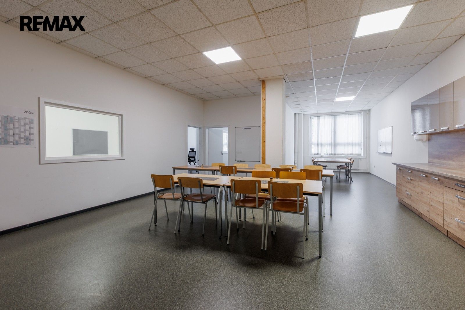 Pronájem komerčního prostoru 7000 m² - foto 8