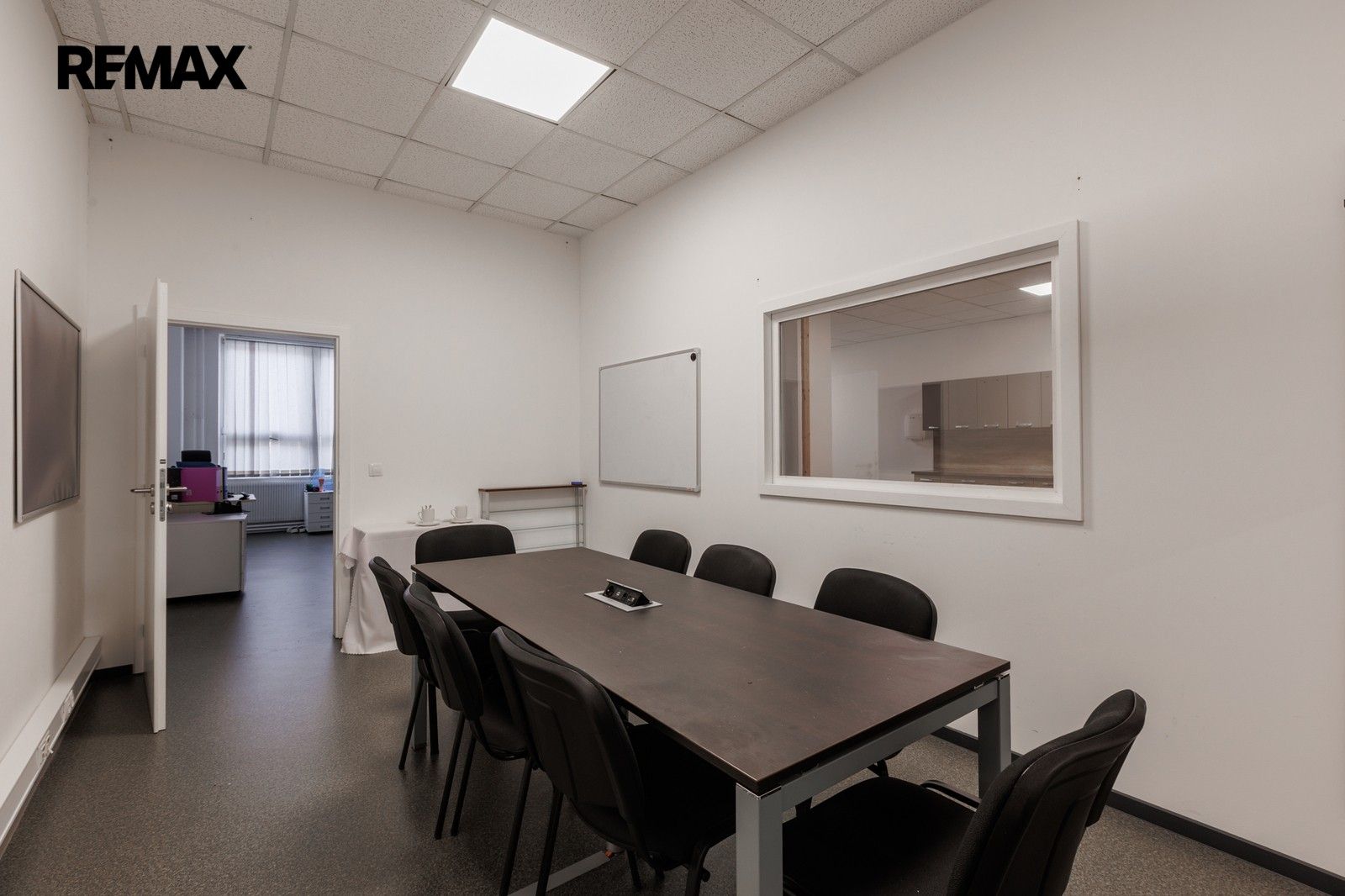 Pronájem komerčního prostoru 7000 m² - foto 11