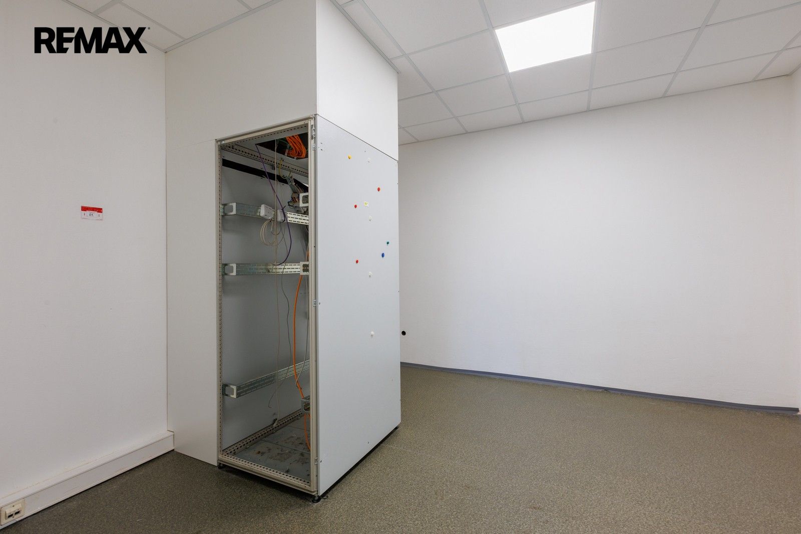 Pronájem komerčního prostoru 7000 m² - foto 15