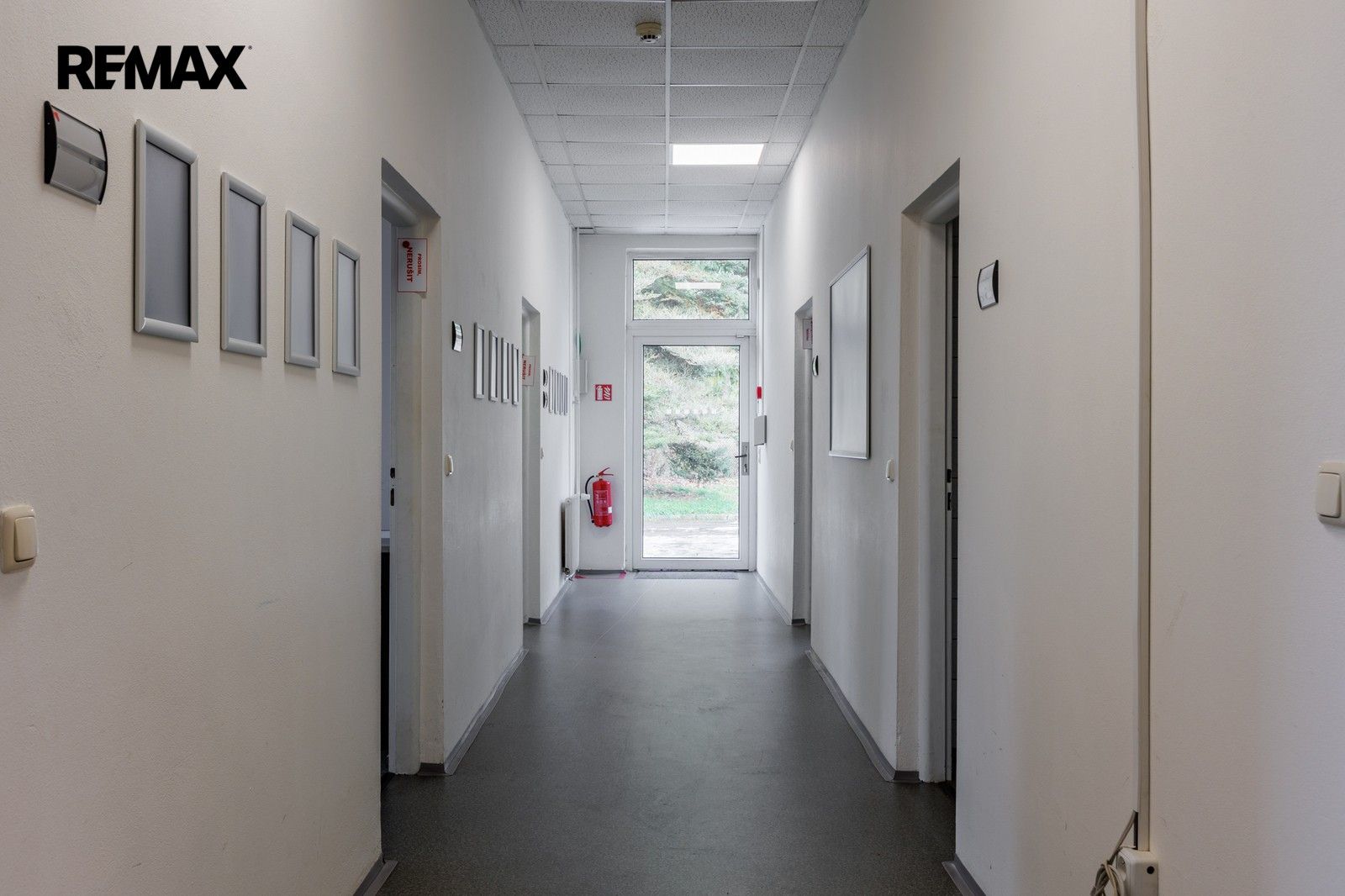 Pronájem komerčního prostoru 7000 m² - foto 16