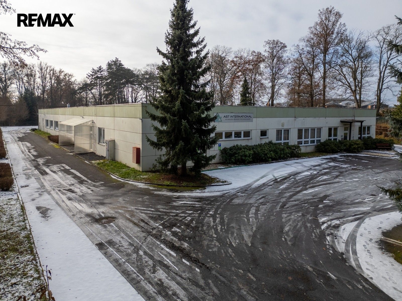 Pronájem komerčního prostoru 7000 m² - foto 21