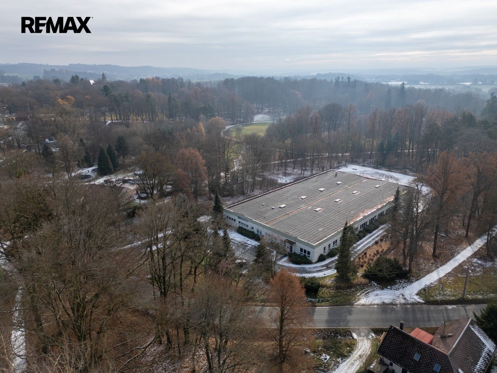 Pronájem komerčního prostoru 7000 m² - foto 25