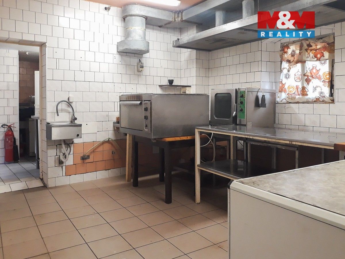 Pronájem komerčního prostoru 400 m² - foto 4