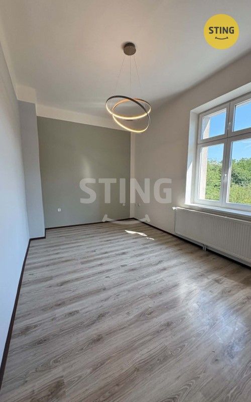 Pronájem bytu 2+1 70 m² - foto 3
