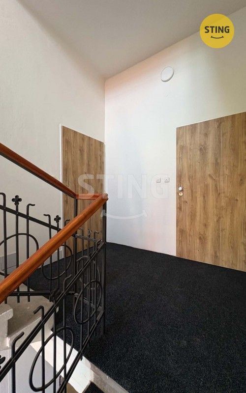 Pronájem bytu 2+1 70 m² - foto 2