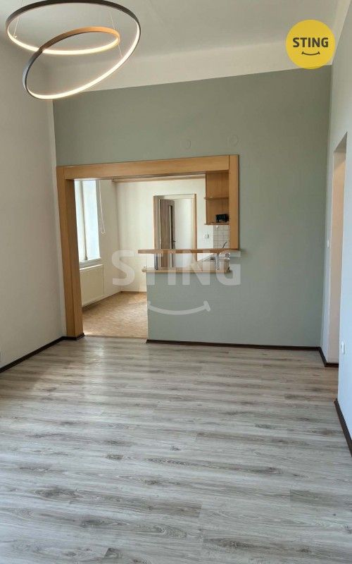 Pronájem bytu 2+1 70 m² - foto 4