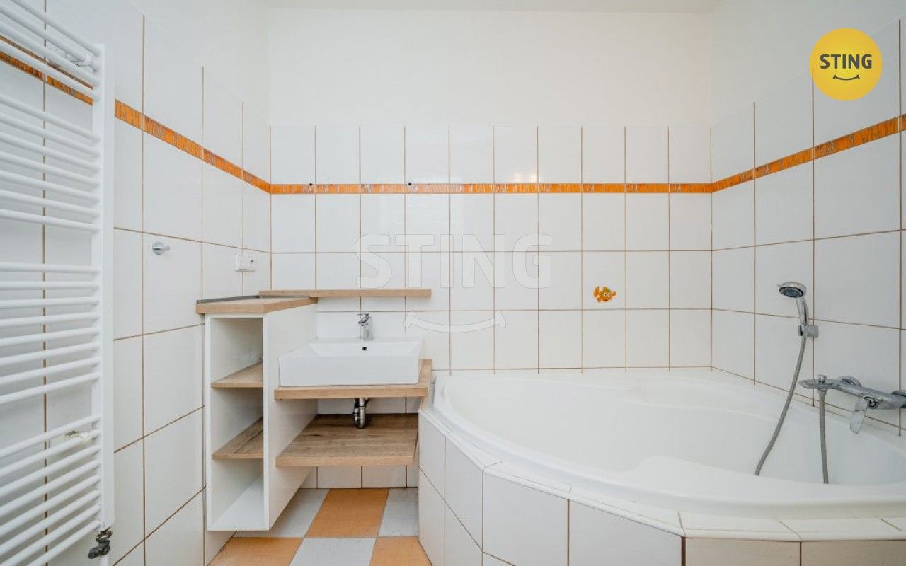 Pronájem bytu 3+1 100 m² - foto 9