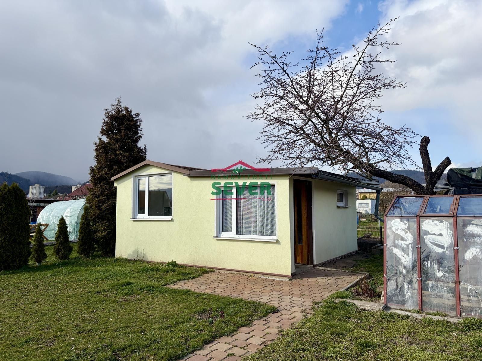 Prodej pozemku 340 m² - foto 1
