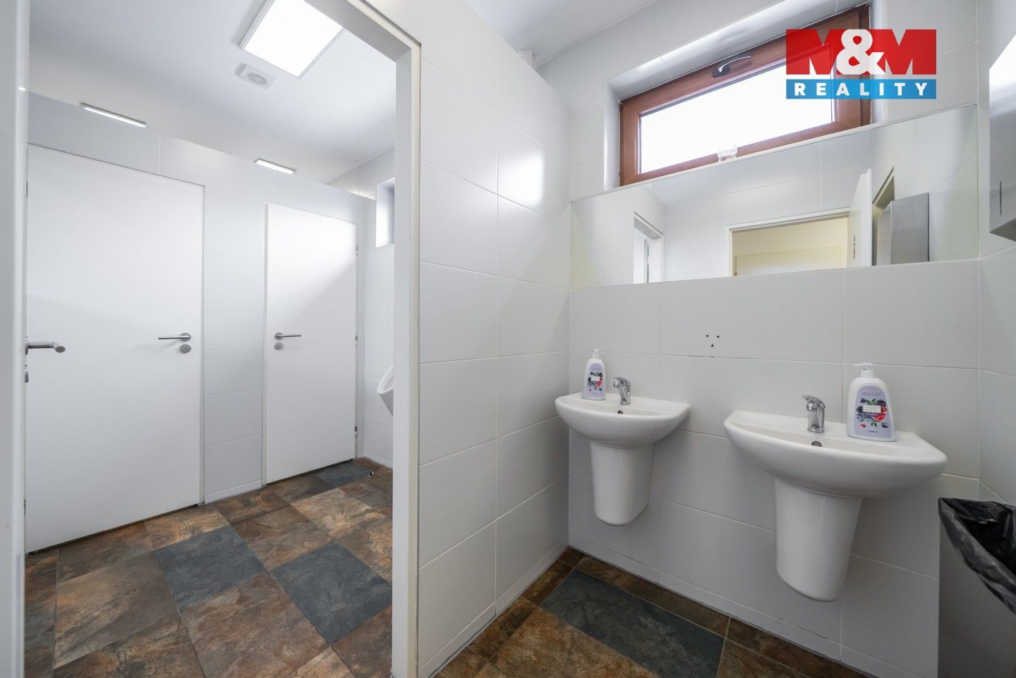 Prodej komerčního prostoru 533 m² - foto 12