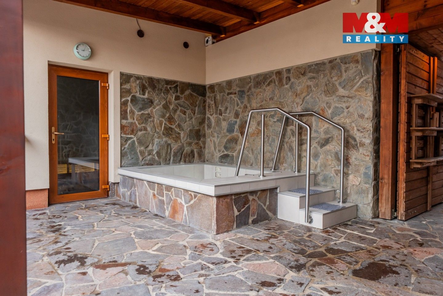 Prodej komerčního prostoru 533 m² - foto 23