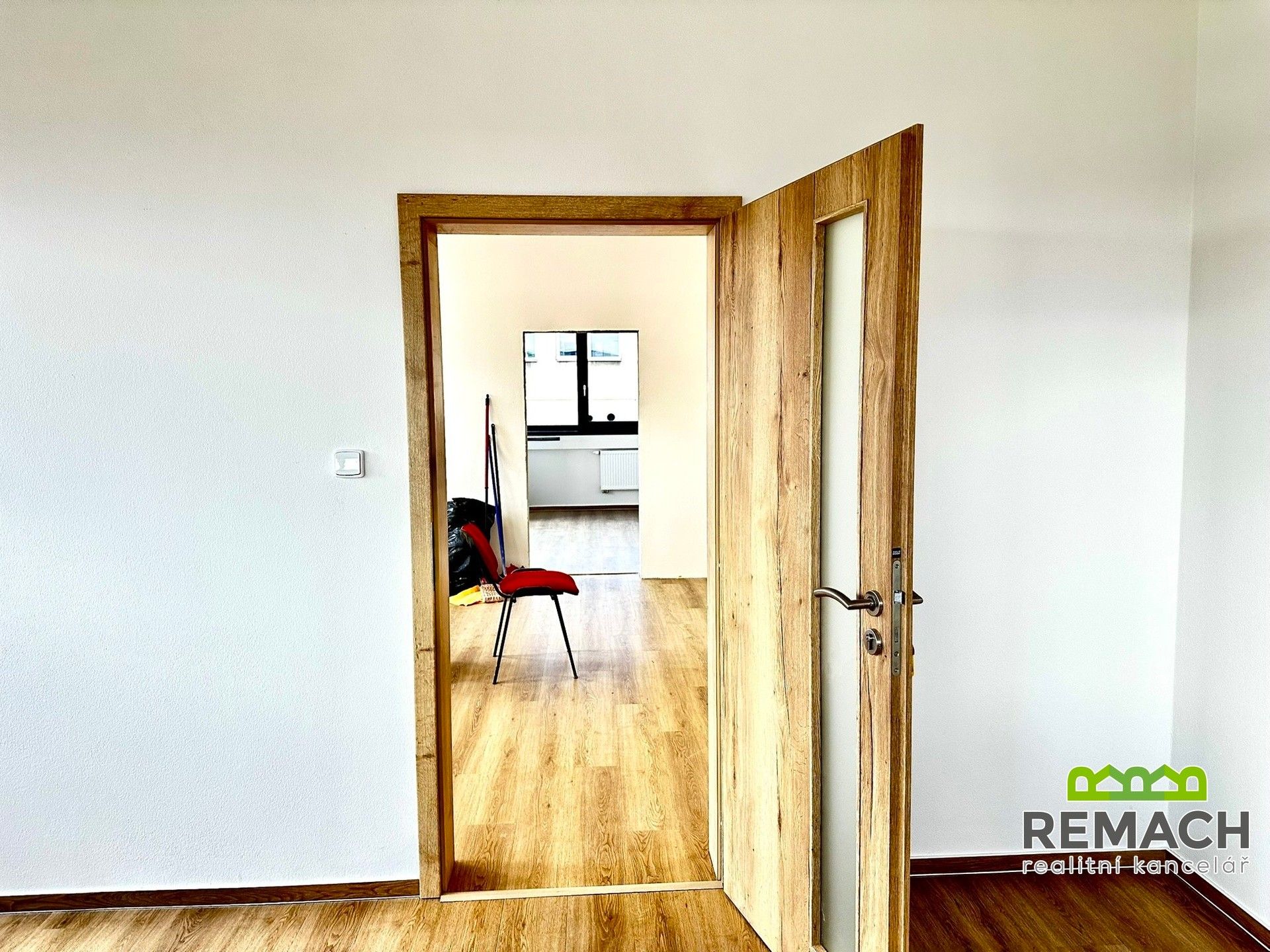 Pronájem komerčního prostoru 500 m² - foto 7