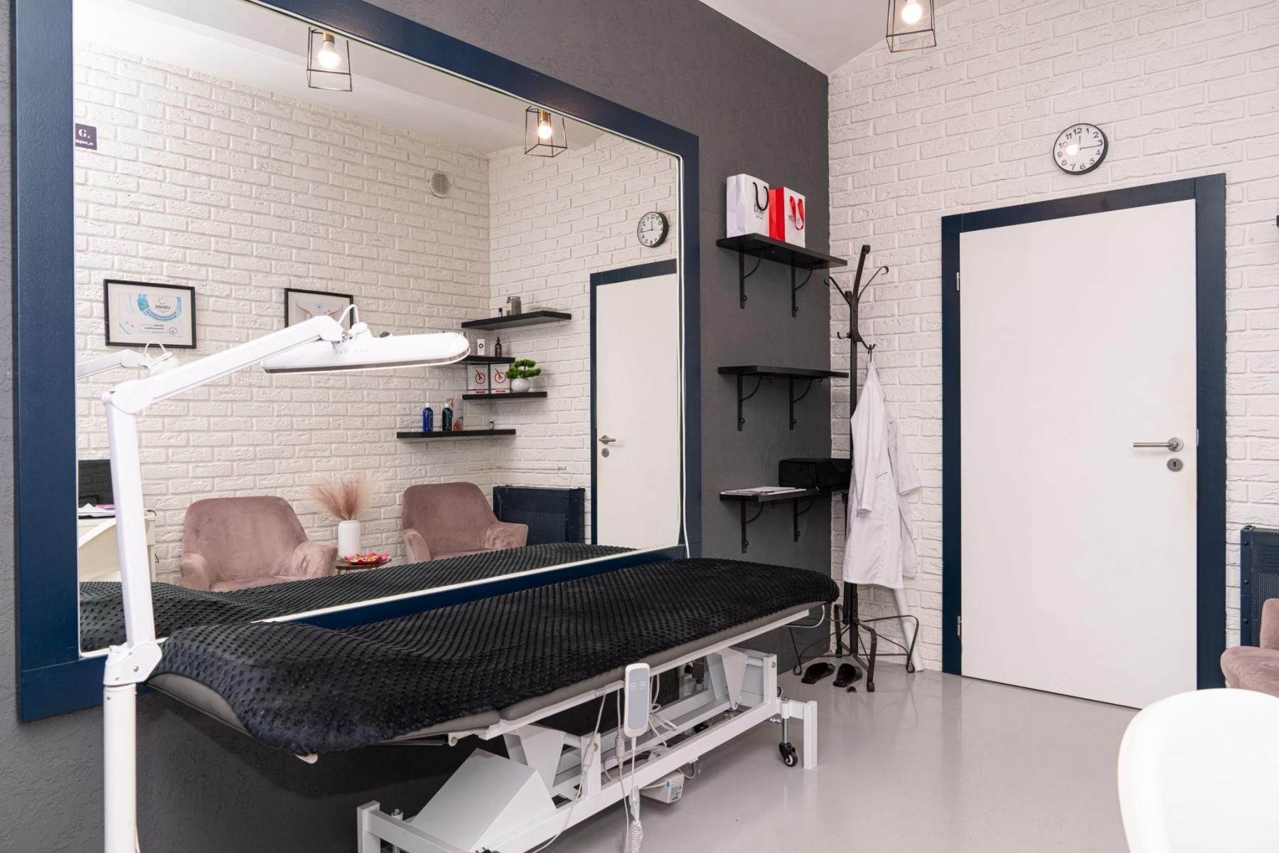 Pronájem komerčního prostoru 136 m² - foto 7