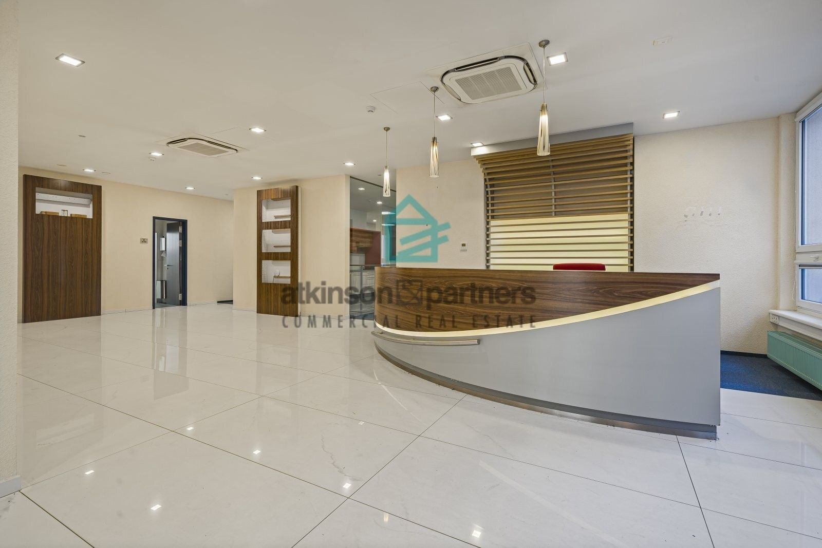 Pronájem komerčního prostoru 3500 m² - foto 2