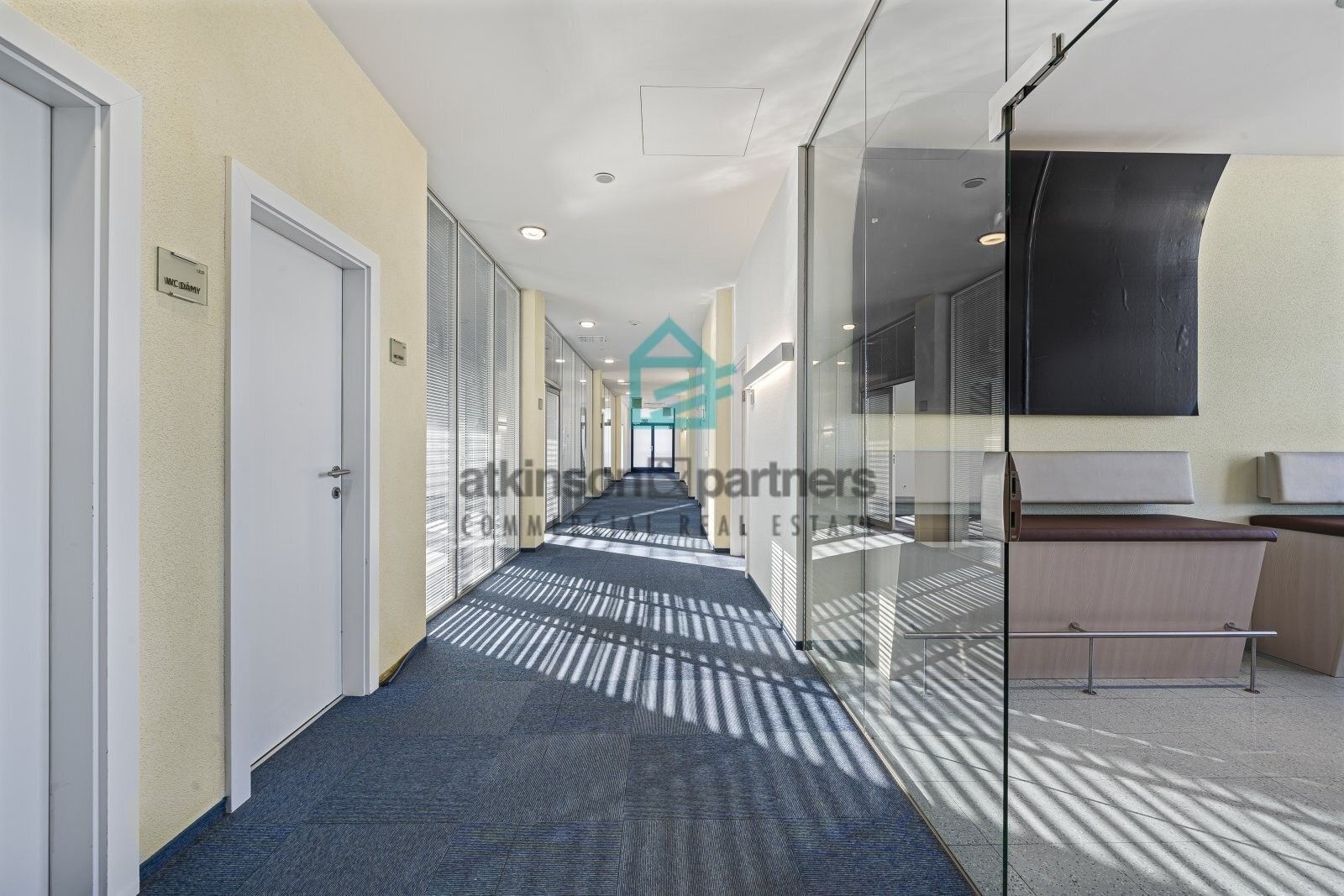 Pronájem komerčního prostoru 3500 m² - foto 6