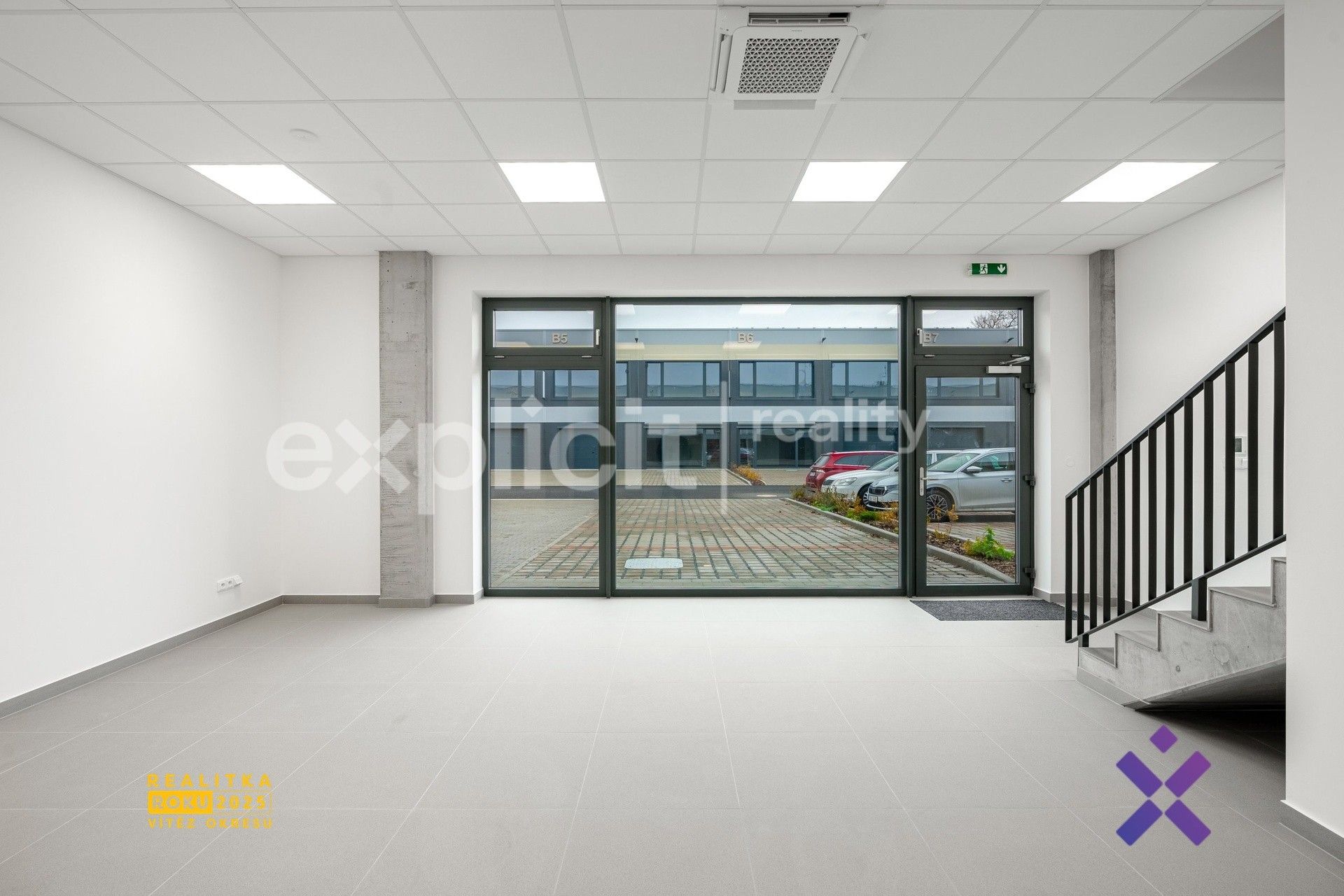 Pronájem komerčního prostoru 444 m² - foto 2