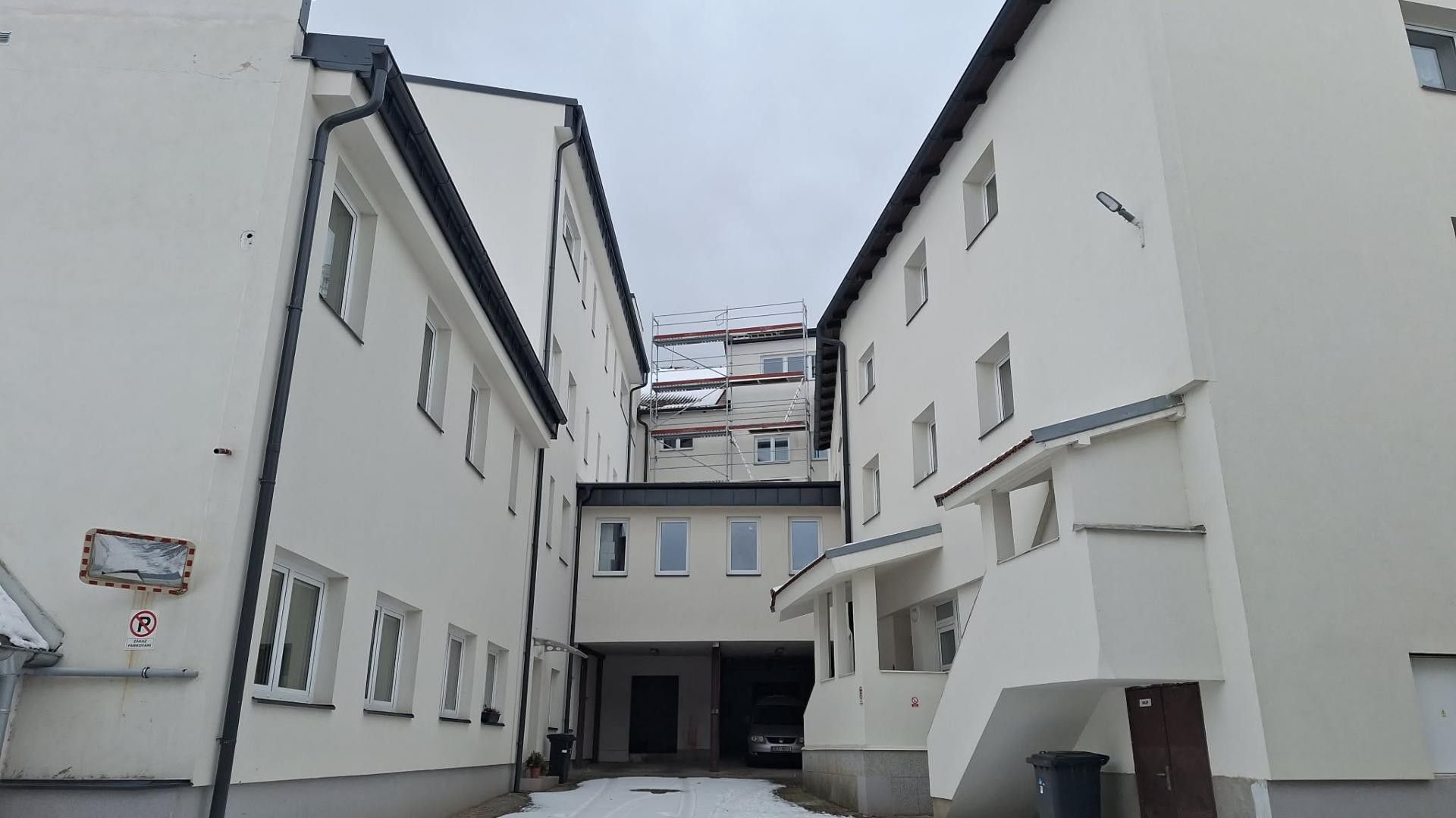 Pronájem nemovitosti 200 m² - foto 1
