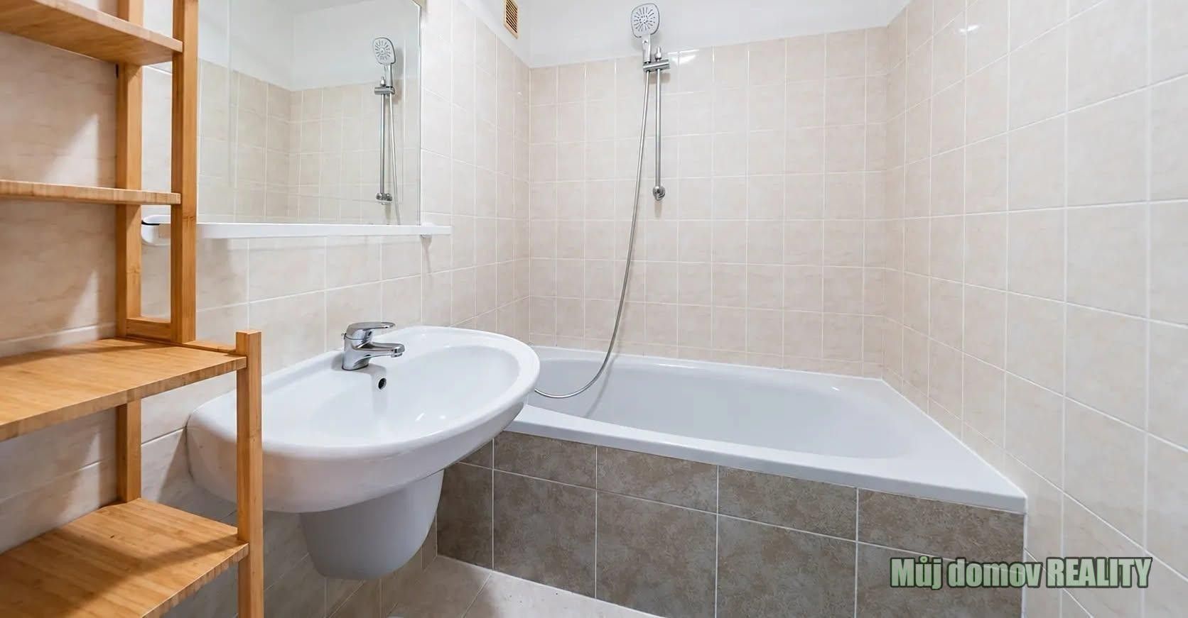 Pronájem bytu 3+kk 65 m² - foto 5