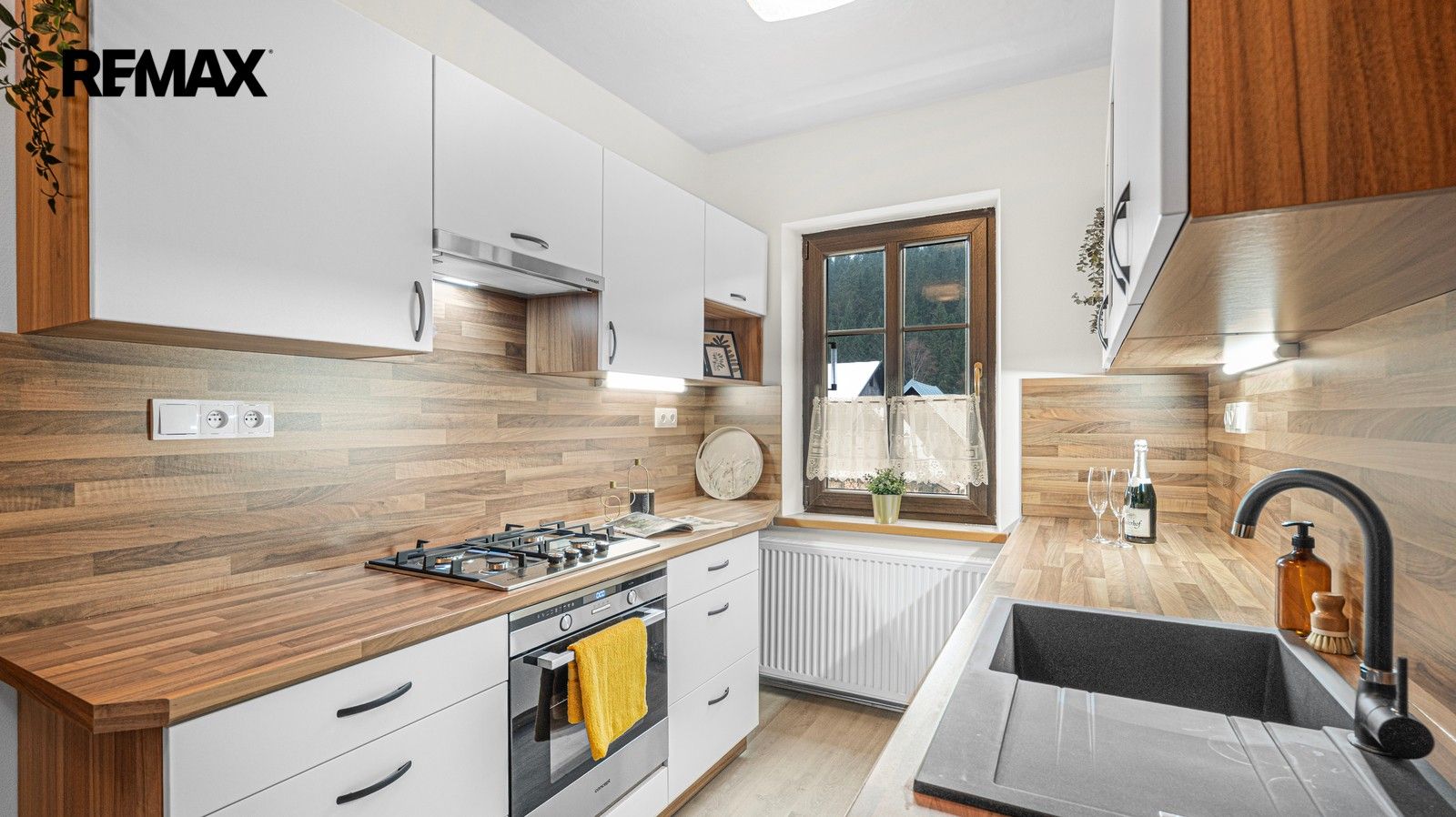 Prodej domu 175 m² - foto 2