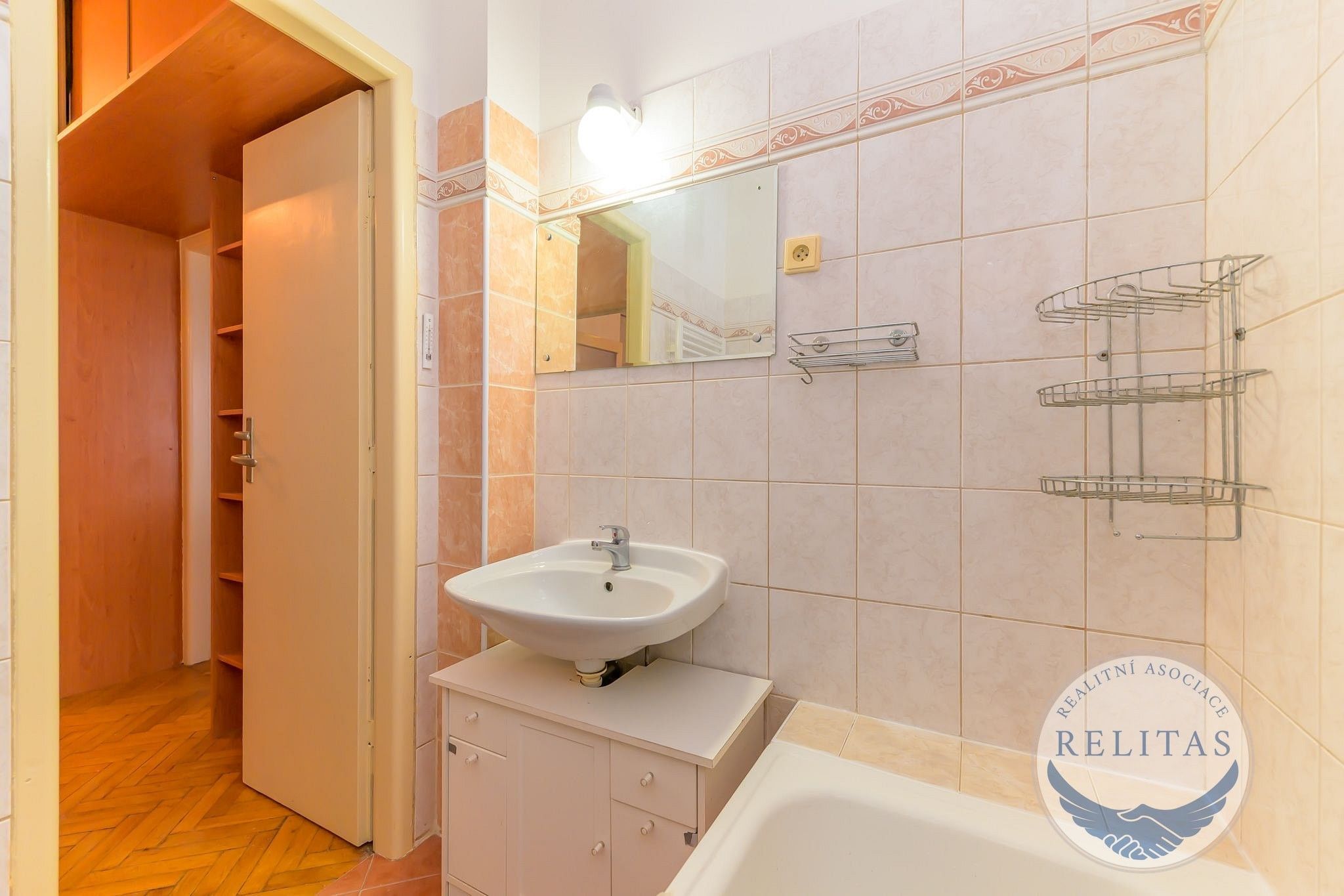Pronájem bytu 2+kk 55 m² - foto 8