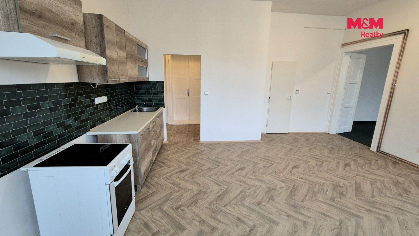 Pronájem bytu 2+kk 66 m² - foto 3