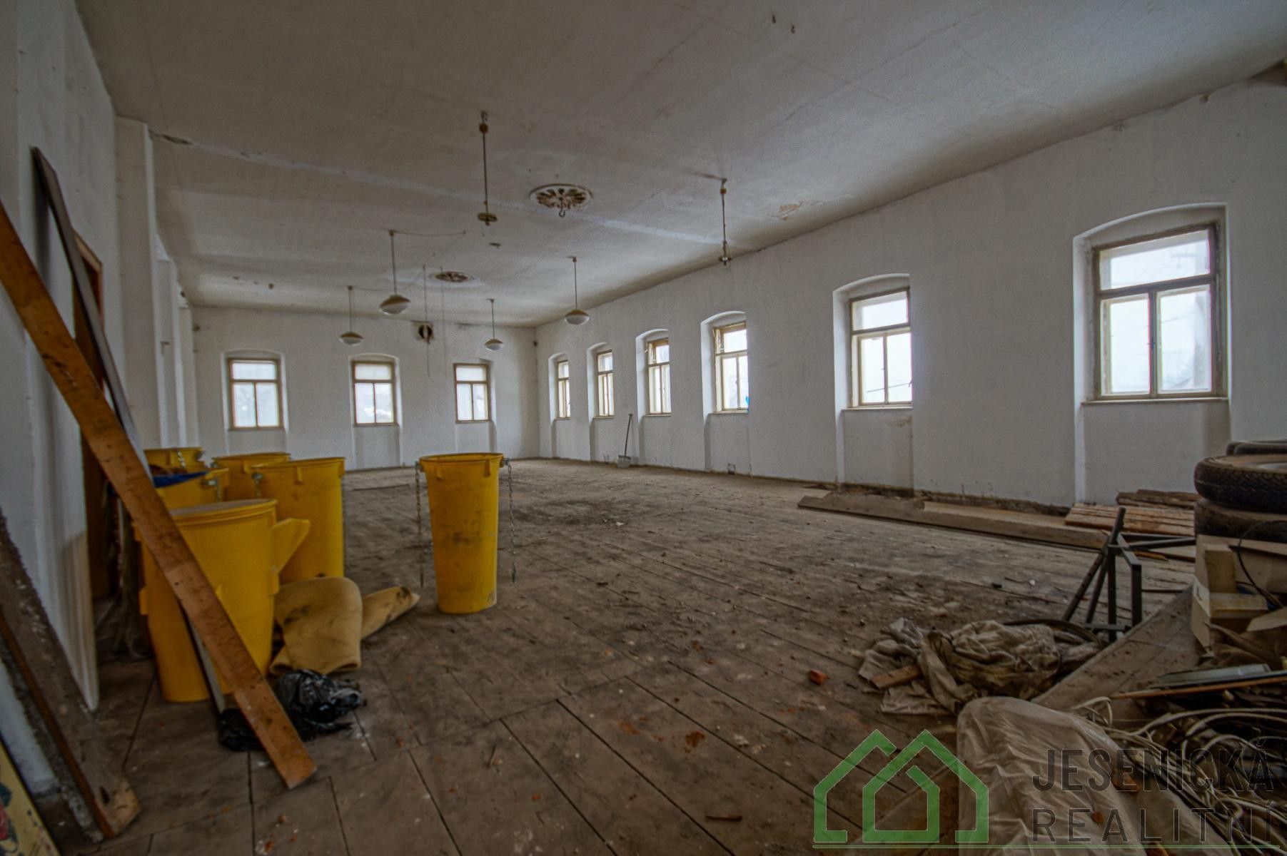 Prodej komerčního prostoru 240 m² - foto 7