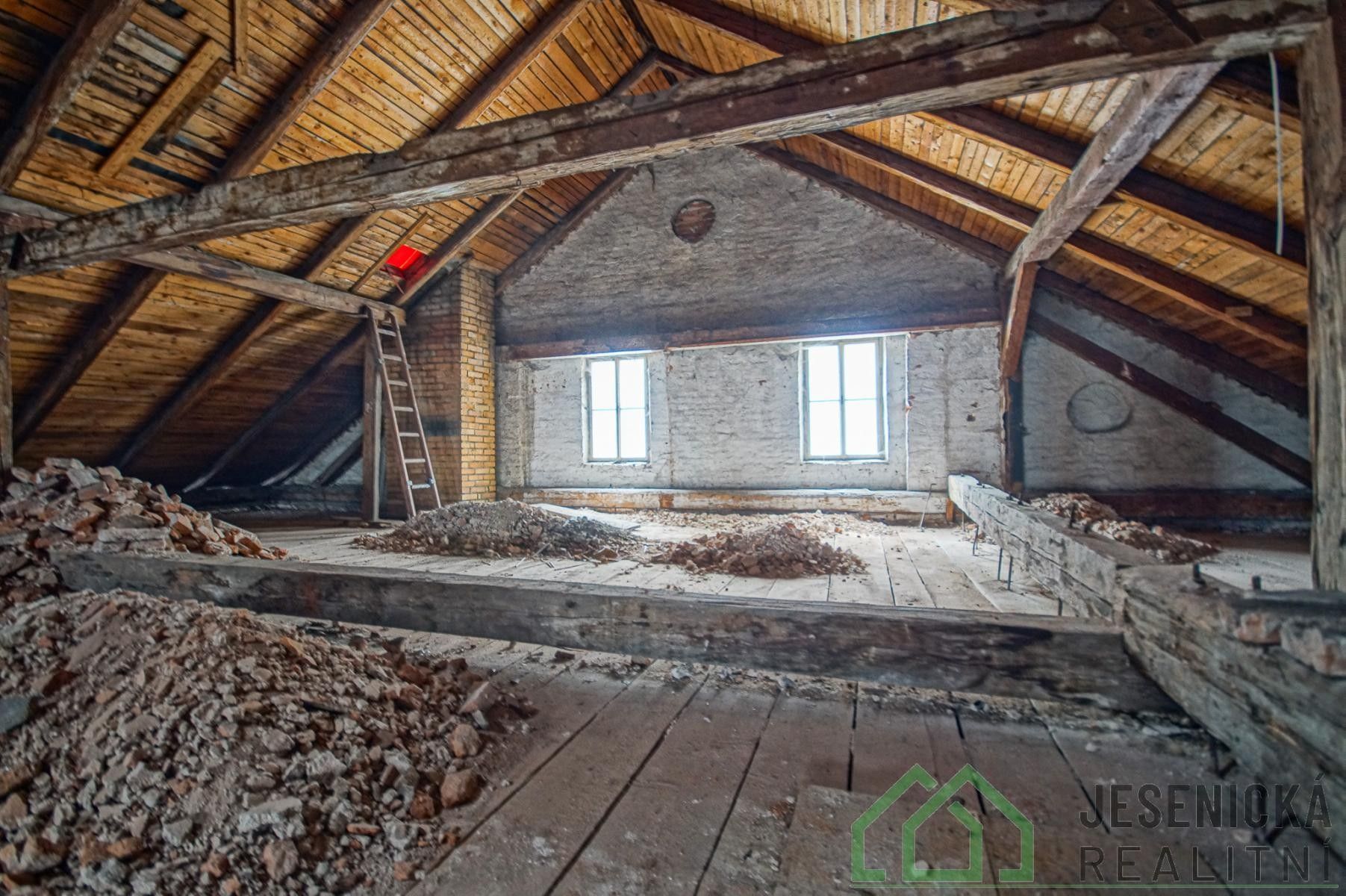 Prodej komerčního prostoru 240 m² - foto 11