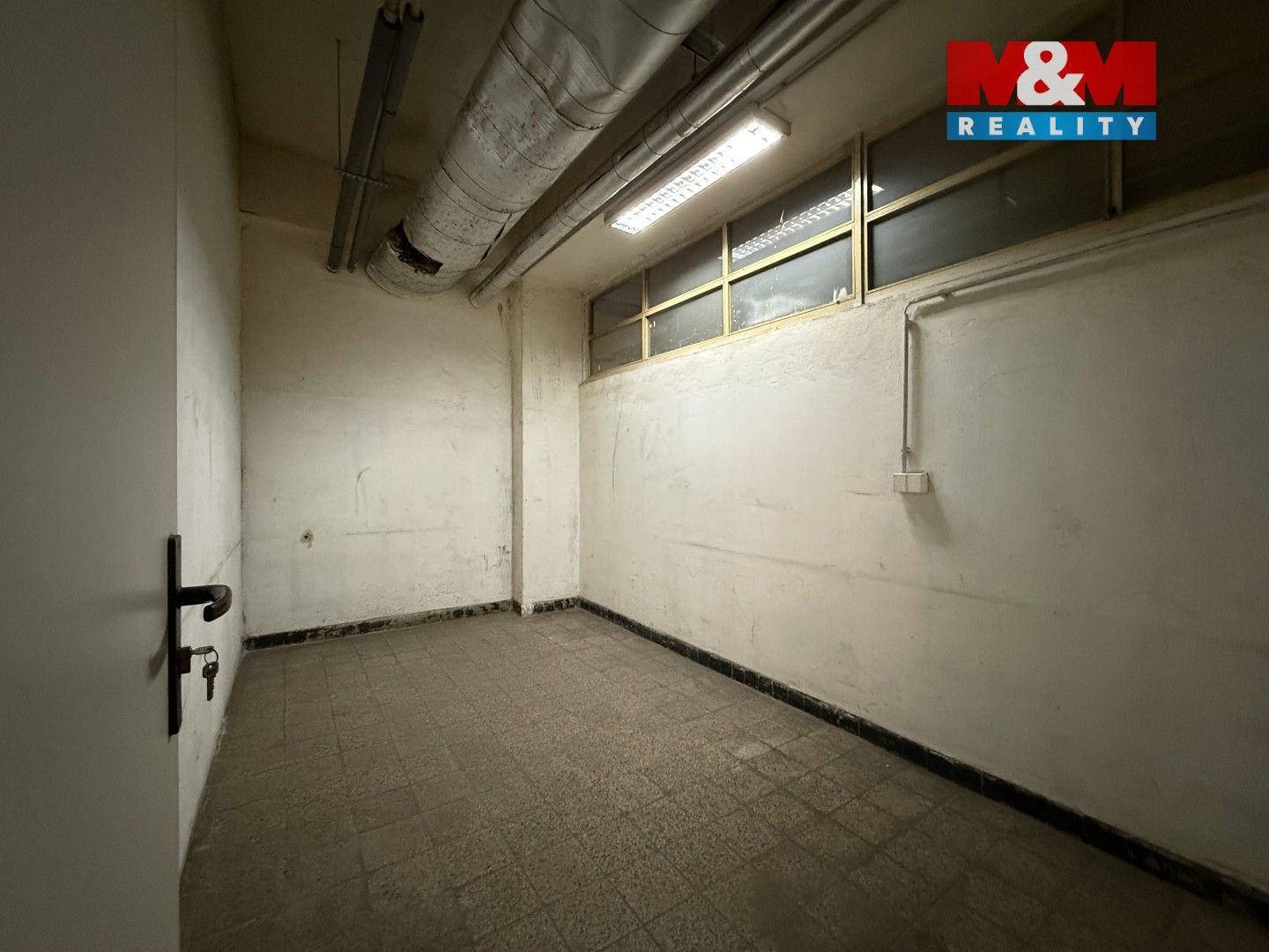 Pronájem komerčního prostoru 1062 m² - foto 12