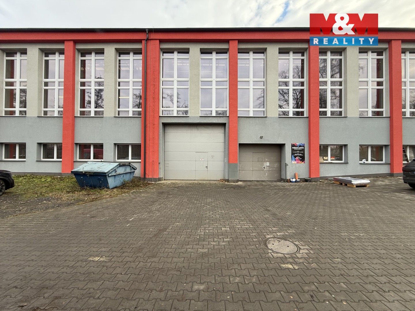 Pronájem komerčního prostoru 1062 m² - foto 16