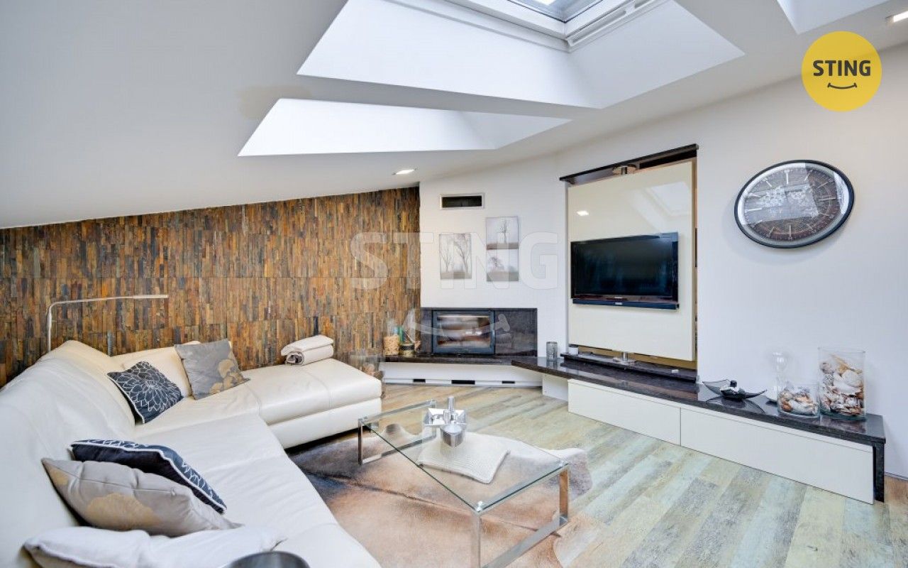 Prodej komerčního prostoru 102 m² - foto 2