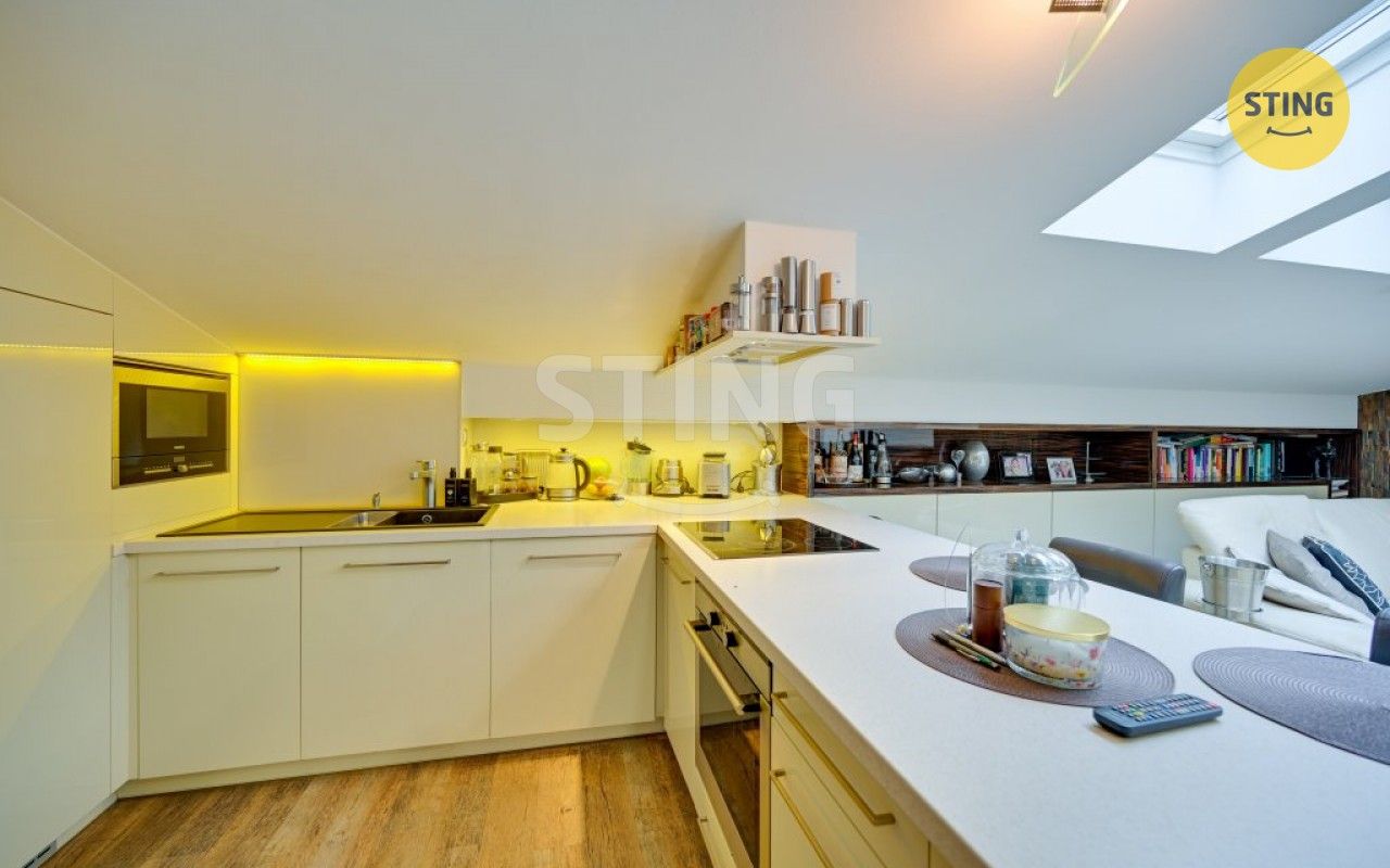 Prodej komerčního prostoru 102 m² - foto 13
