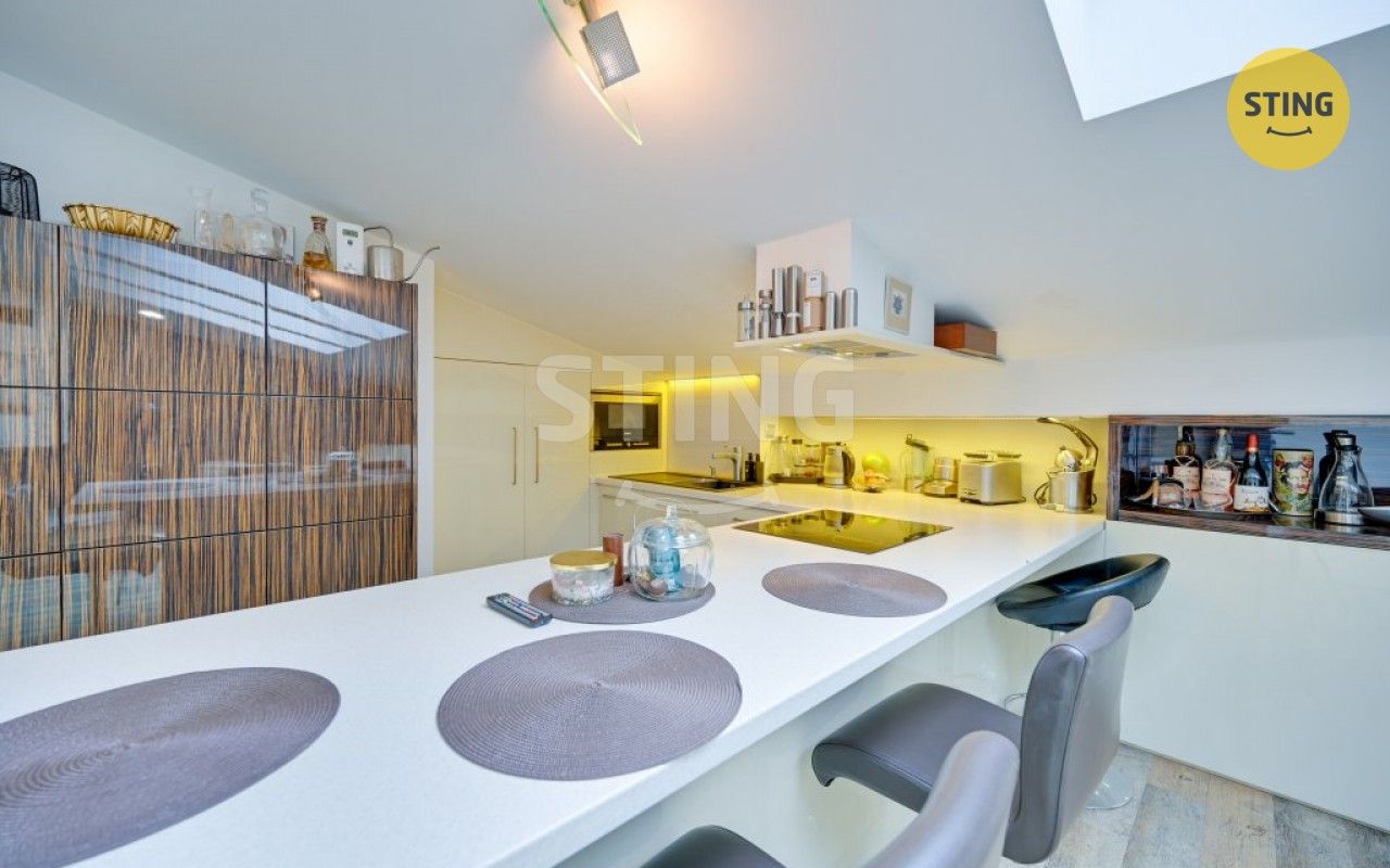 Prodej komerčního prostoru 102 m² - foto 12