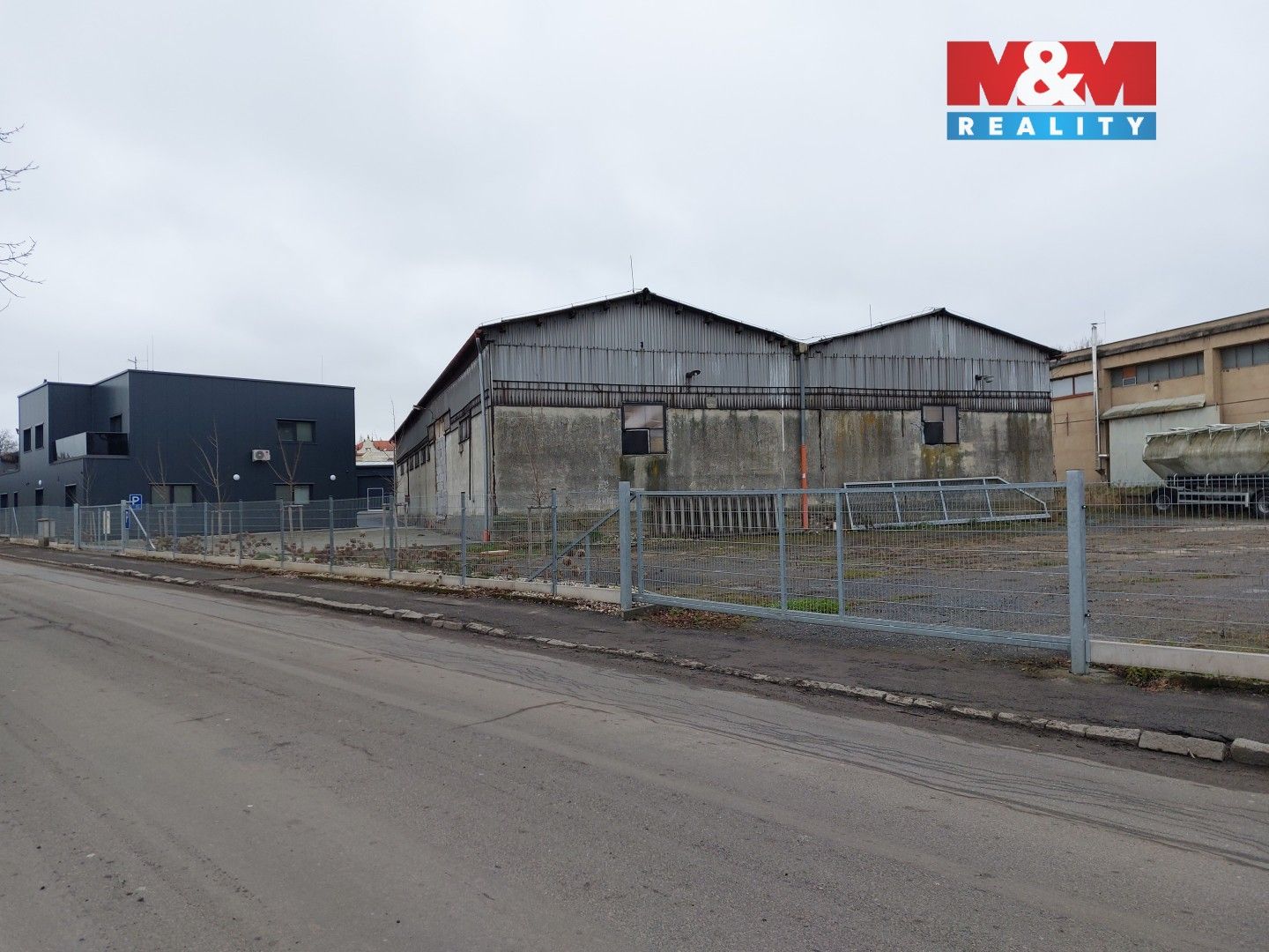 Pronájem komerčního prostoru 972 m² - foto 2