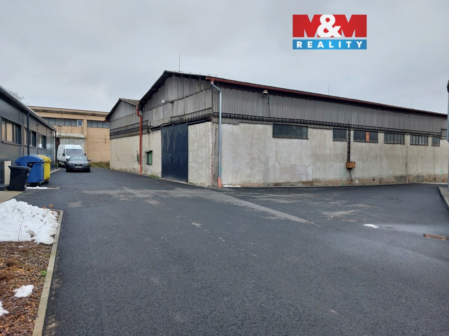 Pronájem komerčního prostoru 972 m² - foto 1