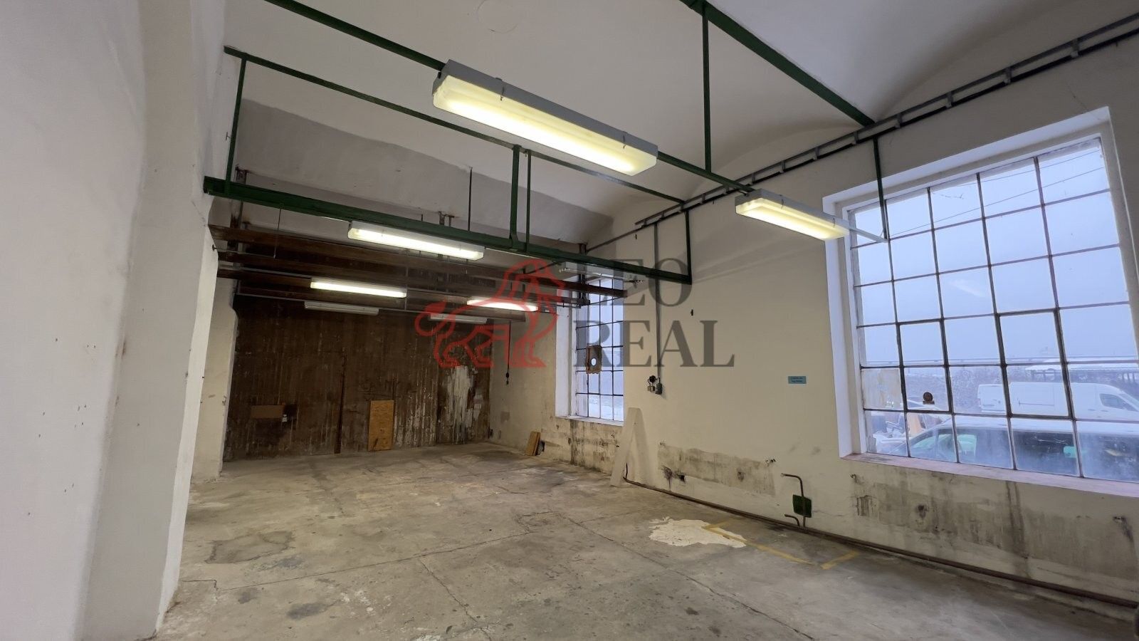 Pronájem nemovitosti 69 m² - foto 1