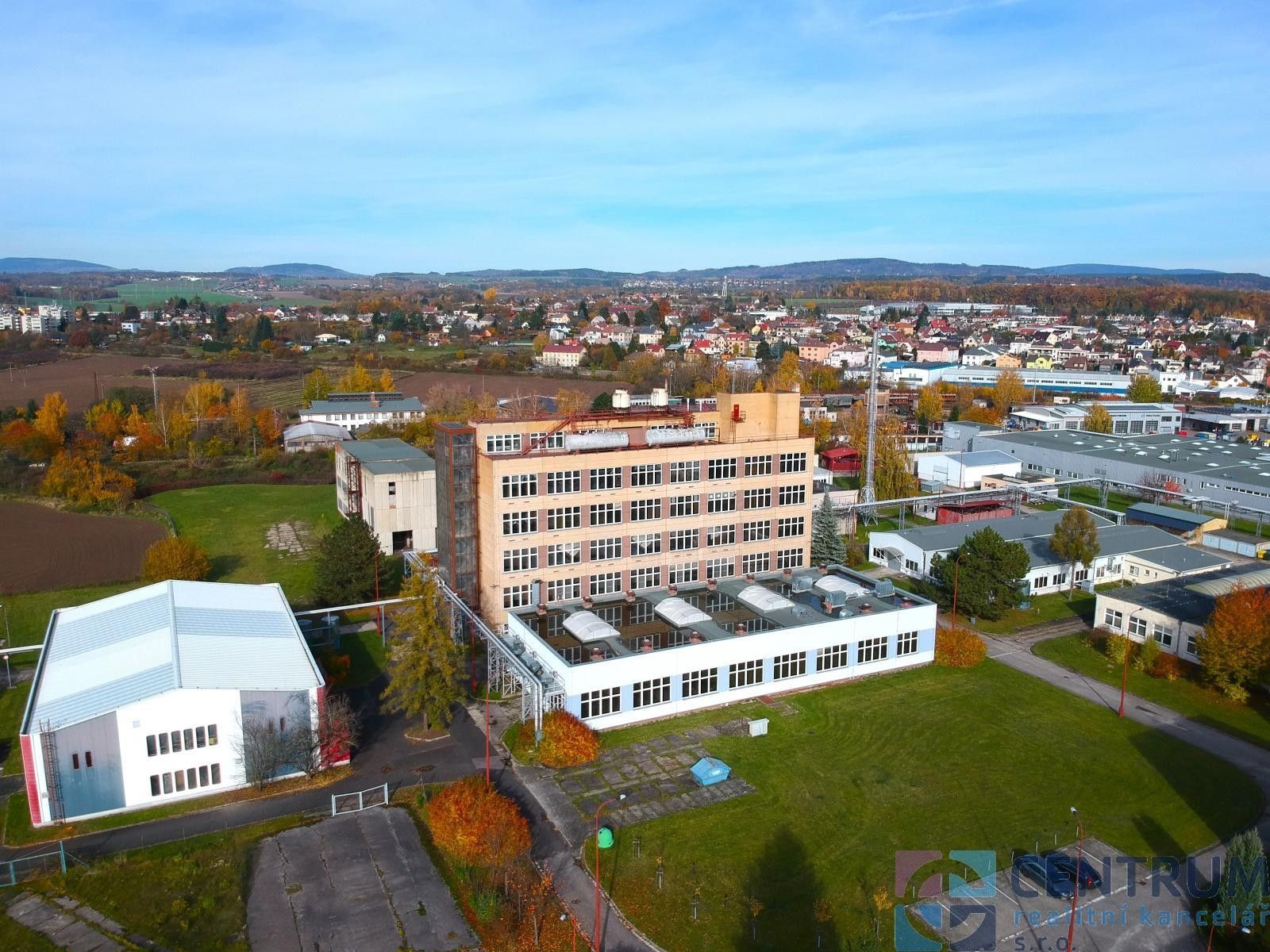 Pronájem komerčního prostoru 583 m² - foto 1