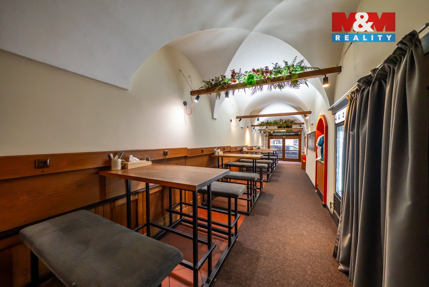Prodej komerčního prostoru 890 m² - foto 29