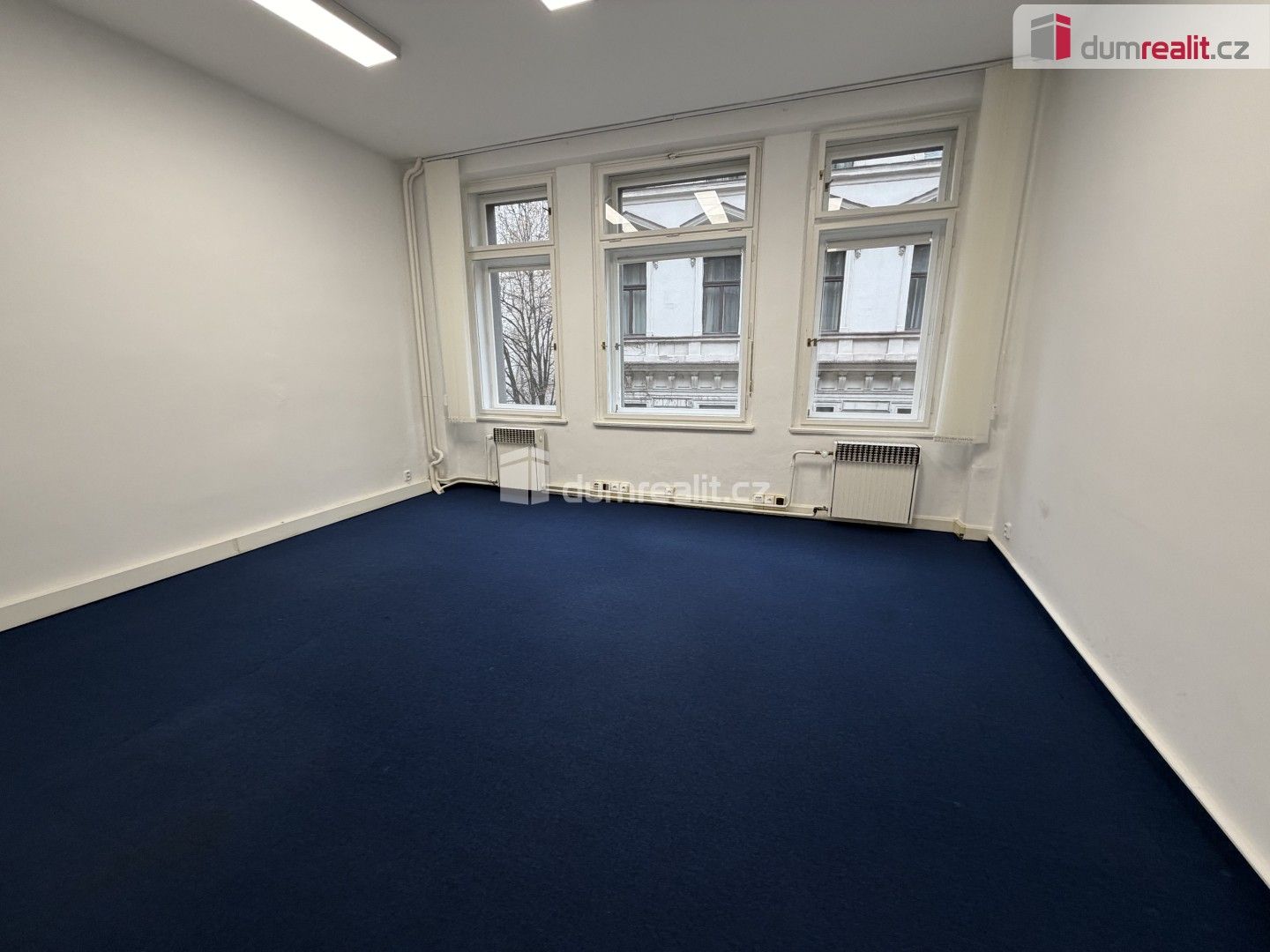 Pronájem komerčního prostoru 143 m² - foto 1